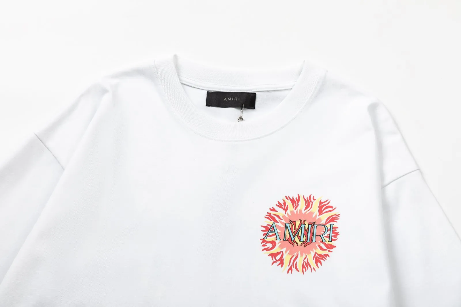8001#P140amiri colorful printed logo, made of 300g fabric, color: black, white. Size: S M L XL