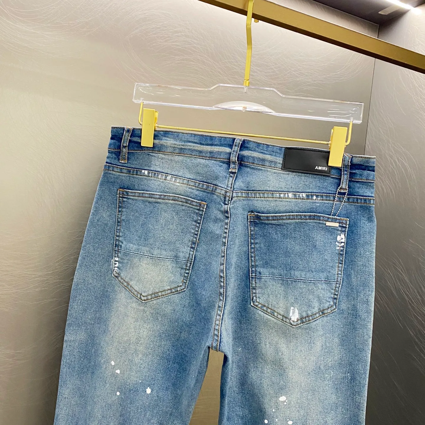 P240 Amiri ripped holes splashed with ink and hot diamonds MX1 leather denim patch jeans high street slim jeans distressed ripped holes high street slim trousers Size: 28-34 corresponding to S-XL