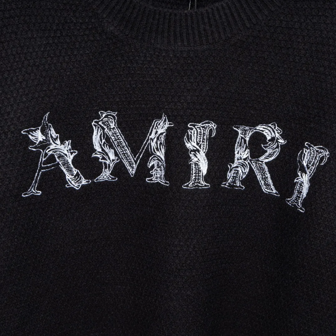 P300 Style: AMIRI smoke embroidered long-sleeved sweater Size: S-XXL Fabric: Wool blend Accessories: Full set of customized original accessories No gender distinction, same style for men and women