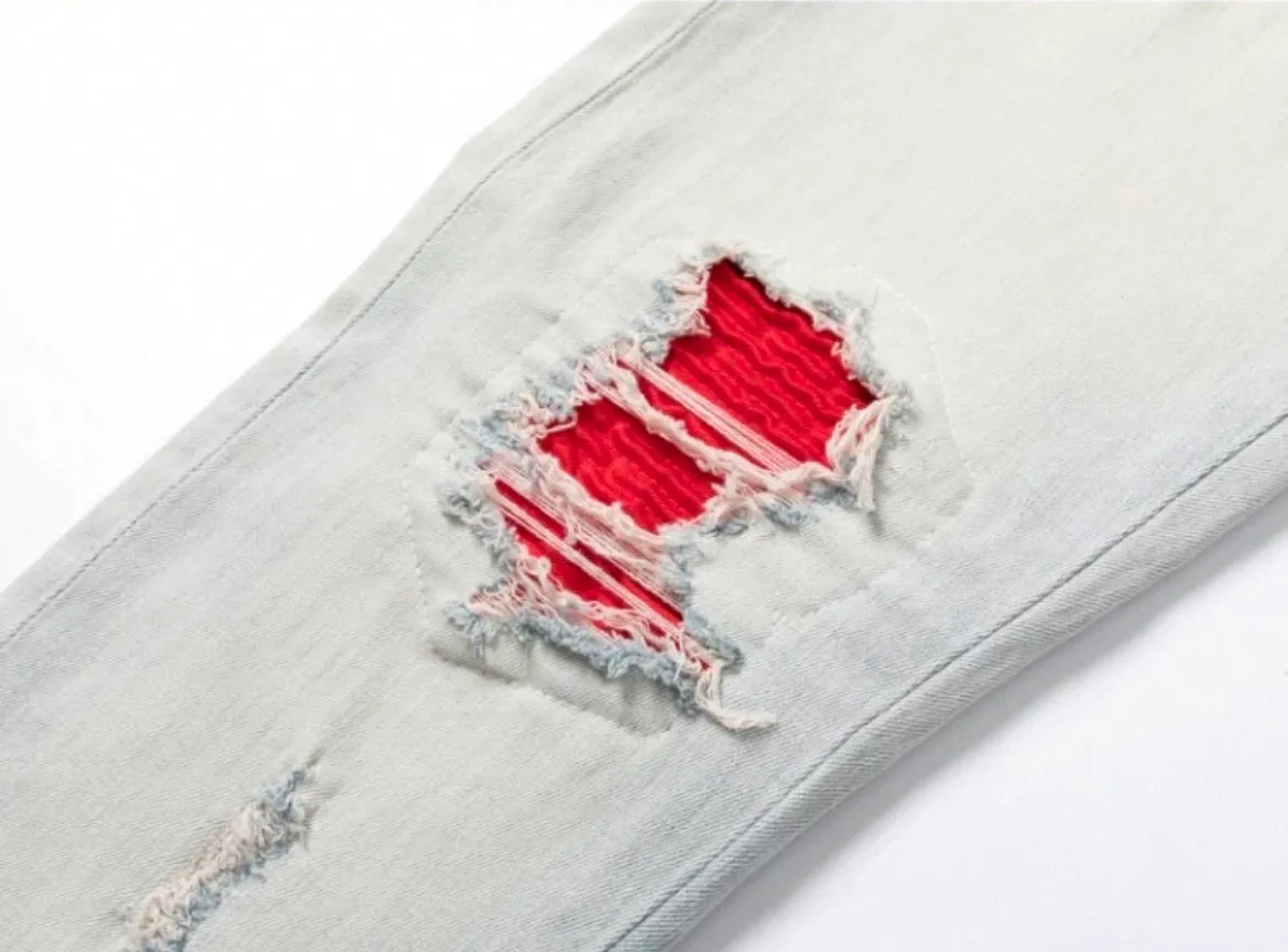 #N15 P246💰 (Top version) AMIRI hot high street jeans slim fit stretch washed knife cut trousers for men AMIRI amiri is transliterated as Emil, which is the name of the founder. Mike Amiri, the founder of amiri, grew up in Los Angeles, USA. He was influenced by local street culture and Punk Rock since he was a child, so he founded the amiri brand named after himself. A variety of trendy clothing meets the needs of different trendy players. Amiri clothing has novel and unique styles and is a well-known street brand in the United States. The styles and styles of many clothes are loved by many street photographers. The various clothing styles meet the dressing needs of different people, show their unique temperament, and show the trend of dressing. amiri's jeans are relatively famous. Not only do they have many styles, but the quality of the jeans is also very good. Many celebrities have also worn amiri brand jeans. Color: Picture color Size: 28, 30, 32, 34, 36 28 30 32 34 36 Waist 71 76 81 86 91 Qianlang 26.5 27.5 28.5 29.5 30.5 Hou Lang 37 38 39 40 41 Foot 14 14.8 15.6 16.4 17.2 Foreign Minister 100 102 104 106 107