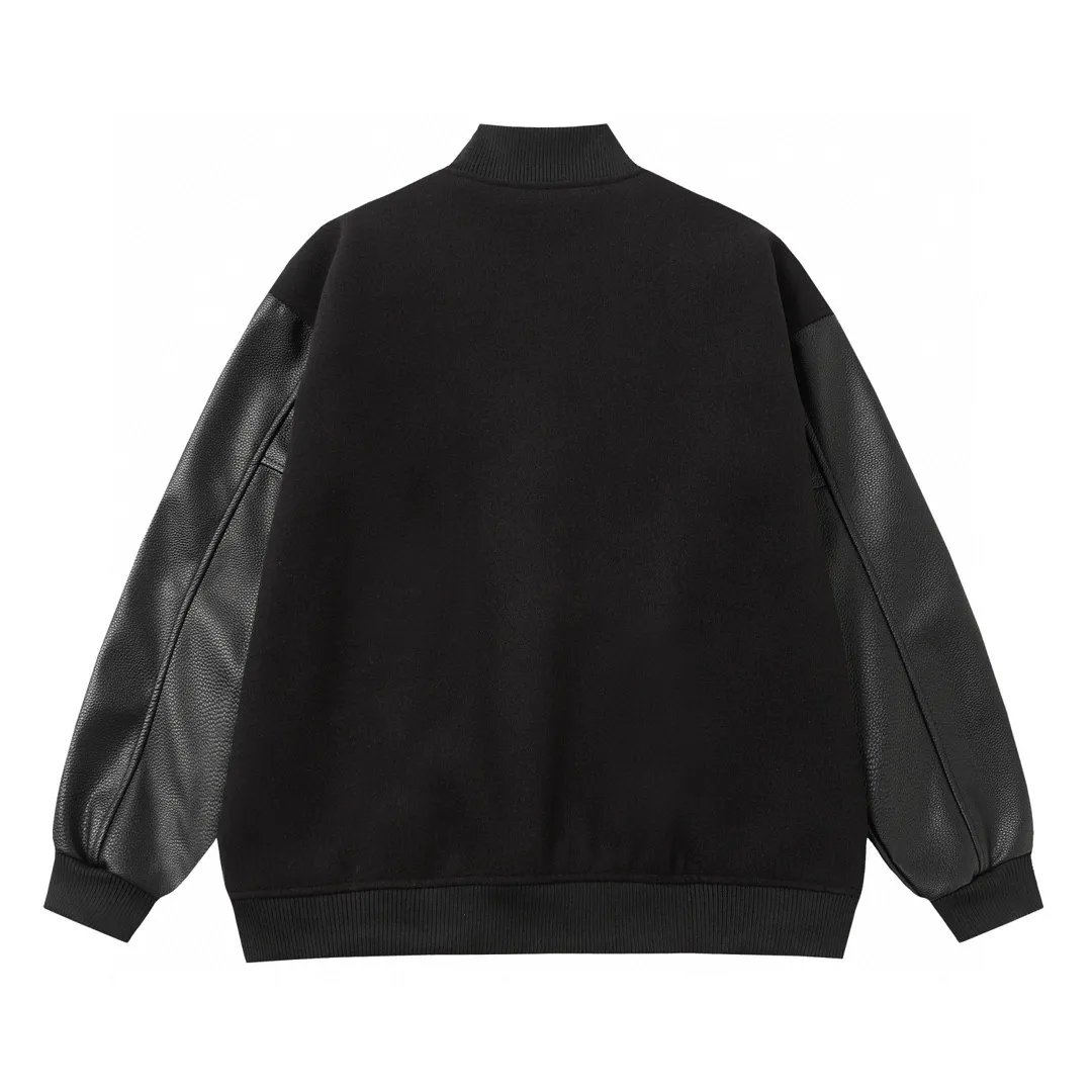 P390 Amiri 24SS catwalk baseball uniform. It adopts 10,000-needle embroidery technology, which is fashionable and versatile. It is made of dragon and phoenix nylon fabric, which is soft and comfortable. It is matched with pebbled sleeves and has a high-end atmosphere. The pockets are designed with double zippers, which are restored one to one. M l xl xxl