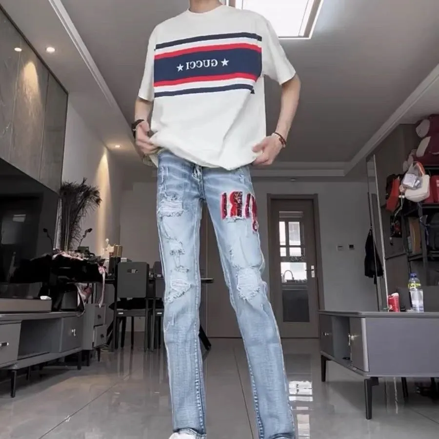P156 Style No. Cc666 AMIRI MX1 high street jeans slim trousers FOG high street men's trend AMIRI In recent years, high street has become an increasingly frequent word in men's clothing. High street style has also become the direction of everyone's matching. High street related items basically cannot avoid oversize. Color: Picture color Code number: m-2xl
