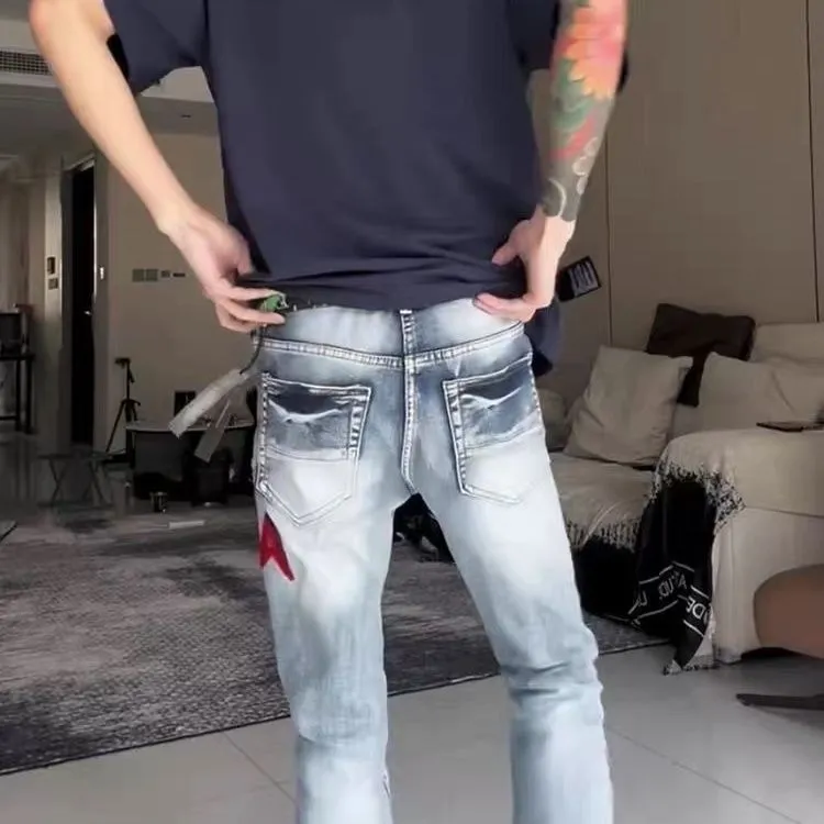 P156 Style No. Cc666 AMIRI MX1 high street jeans slim trousers FOG high street men's trend AMIRI In recent years, high street has become an increasingly frequent word in men's clothing. High street style has also become the direction of everyone's matching. High street related items basically cannot avoid oversize. Color: Picture color Code number: m-2xl