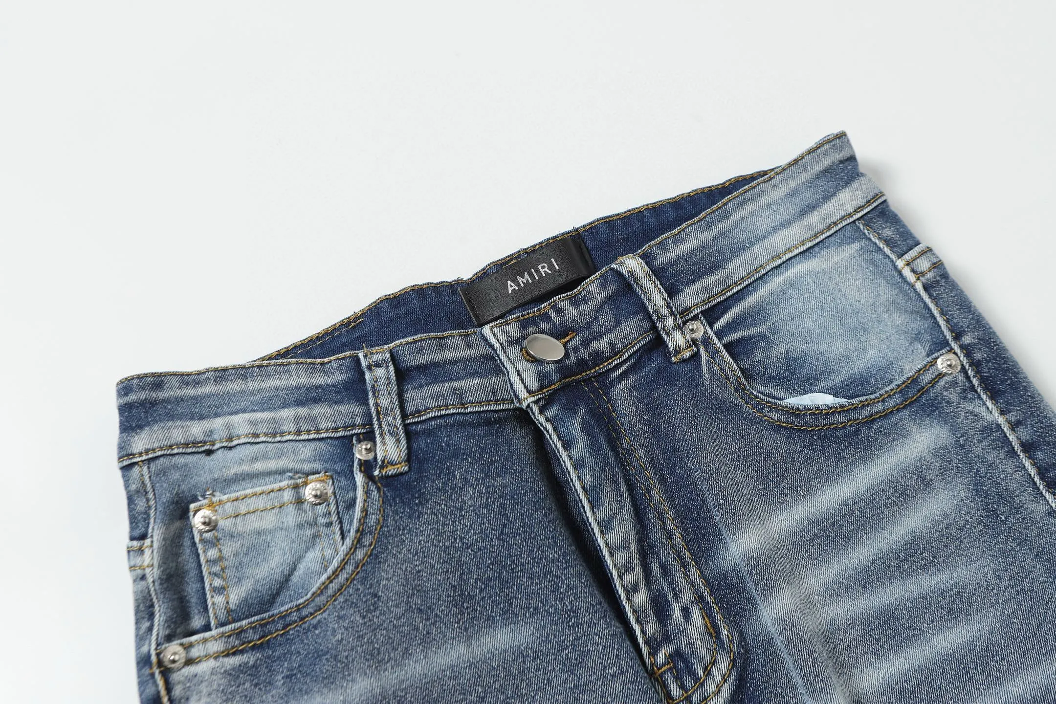 P270 AMIRI patch embroidery jeans trousers AMIRI high street basic ripped jeans trousers Color: Picture color Code number: 28-36