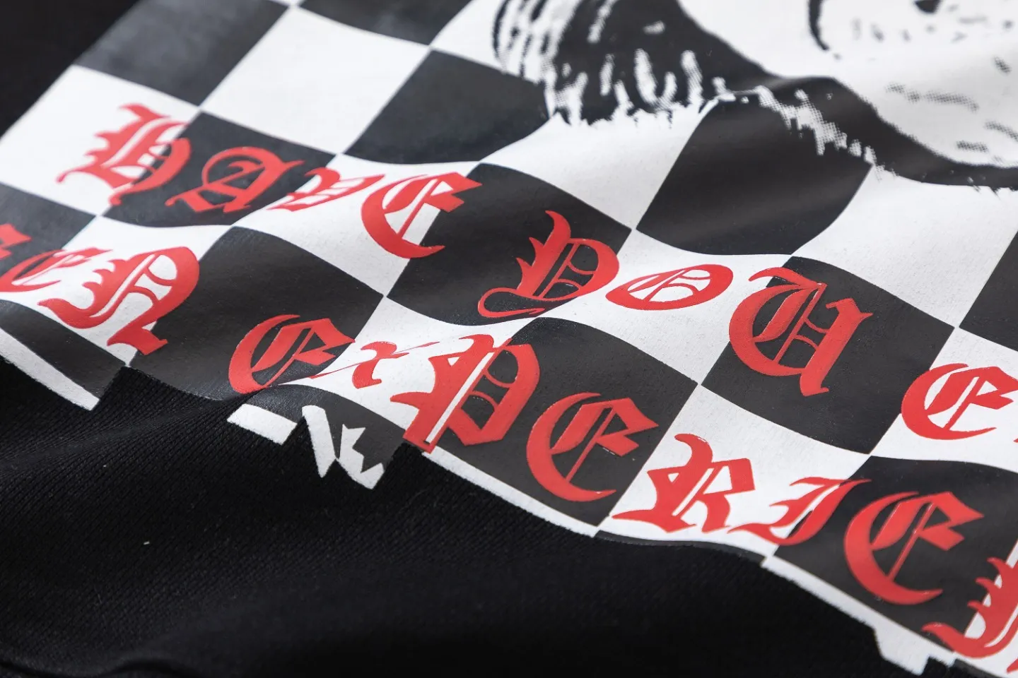 7042#P240 [WESLANG co-branded] AMIRI 2022 autumn and winter new men's clothing series cotton printed sweatshirt. Color: black. Size: S M L XL
