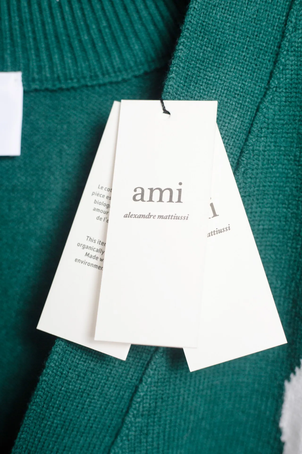 P186 Style No.: MQ802 AMI Classic Big Love Series Jacquard Cardigan Sweater Highest Version Supports Comparison Color: Dark Green Size: S-XL