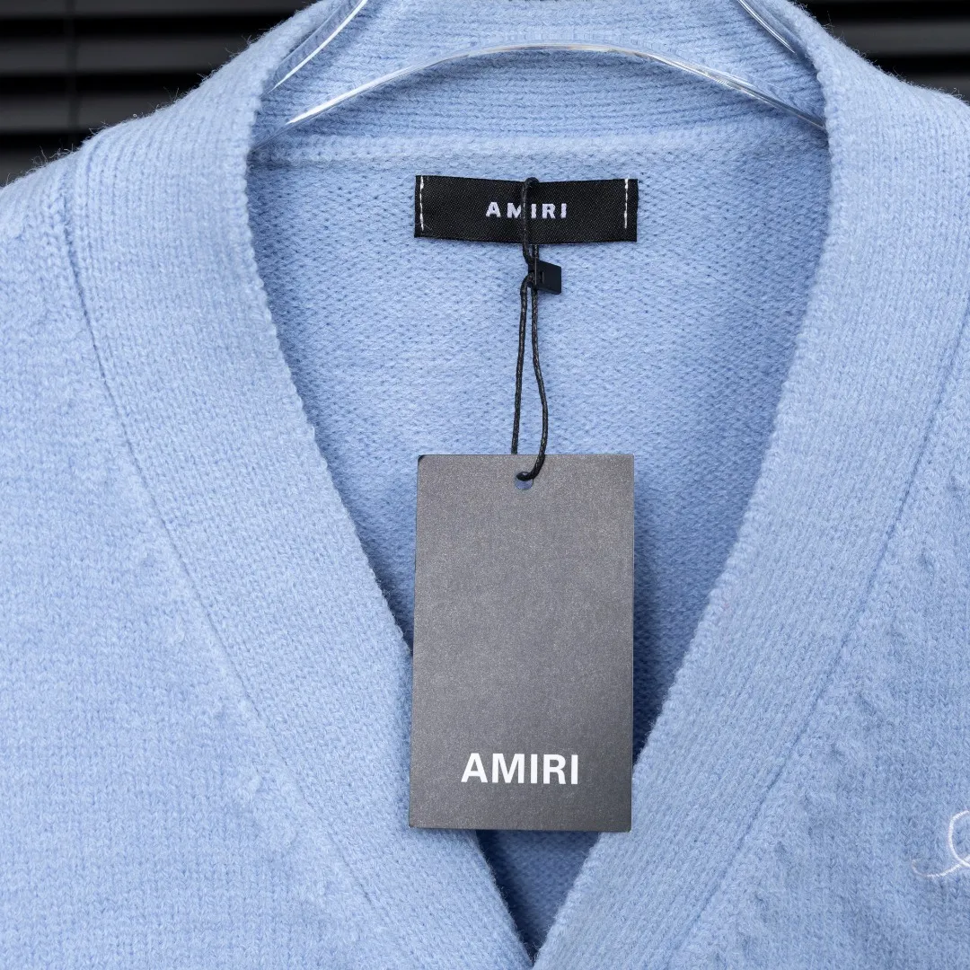P360 Style: AMIRI Emile bone splicing long-sleeved knitted cardigan jacket Size: S-XXL Fabric: Wool blend Accessories: Full set of customized original accessories No gender distinction, same style for men and women