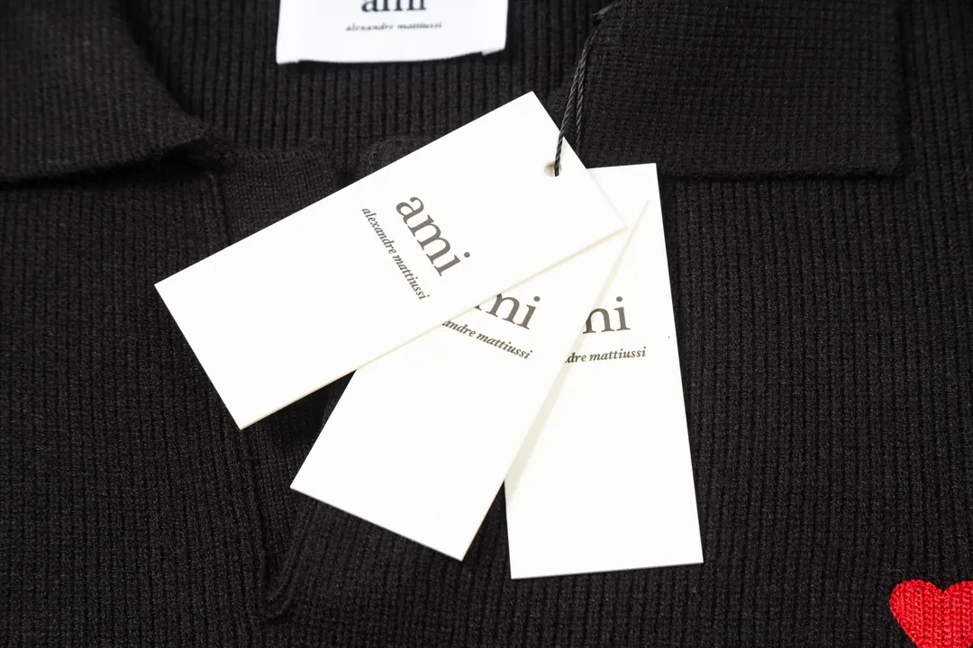 8156# Ami Paris2024 new autumn and winter small love embroidered wool Ami De Coeur polo collar pullover sweater for men and women. Color: black white. Size S-XL