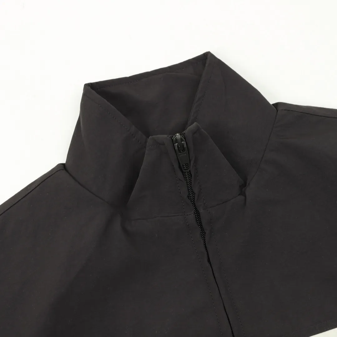 🅿️620 Balenciaga/Balenciaga three-color double-ring printed stand-up collar jacket. It is made of customized matt Taslan professional fabrics, plus three-proof coating process, Teflon anti-fouling treatment, anti-oil stains and easy to clean, polyester high-density bird's eye mesh lining, three-dimensional circulation breathable structure, quick moisture export, anti-static treatment, more comfortable to wear in autumn and winter, imported environmentally friendly glue screen printing, custom hardware zipper double puller LOGO, custom accessories three labels Size: XS-L