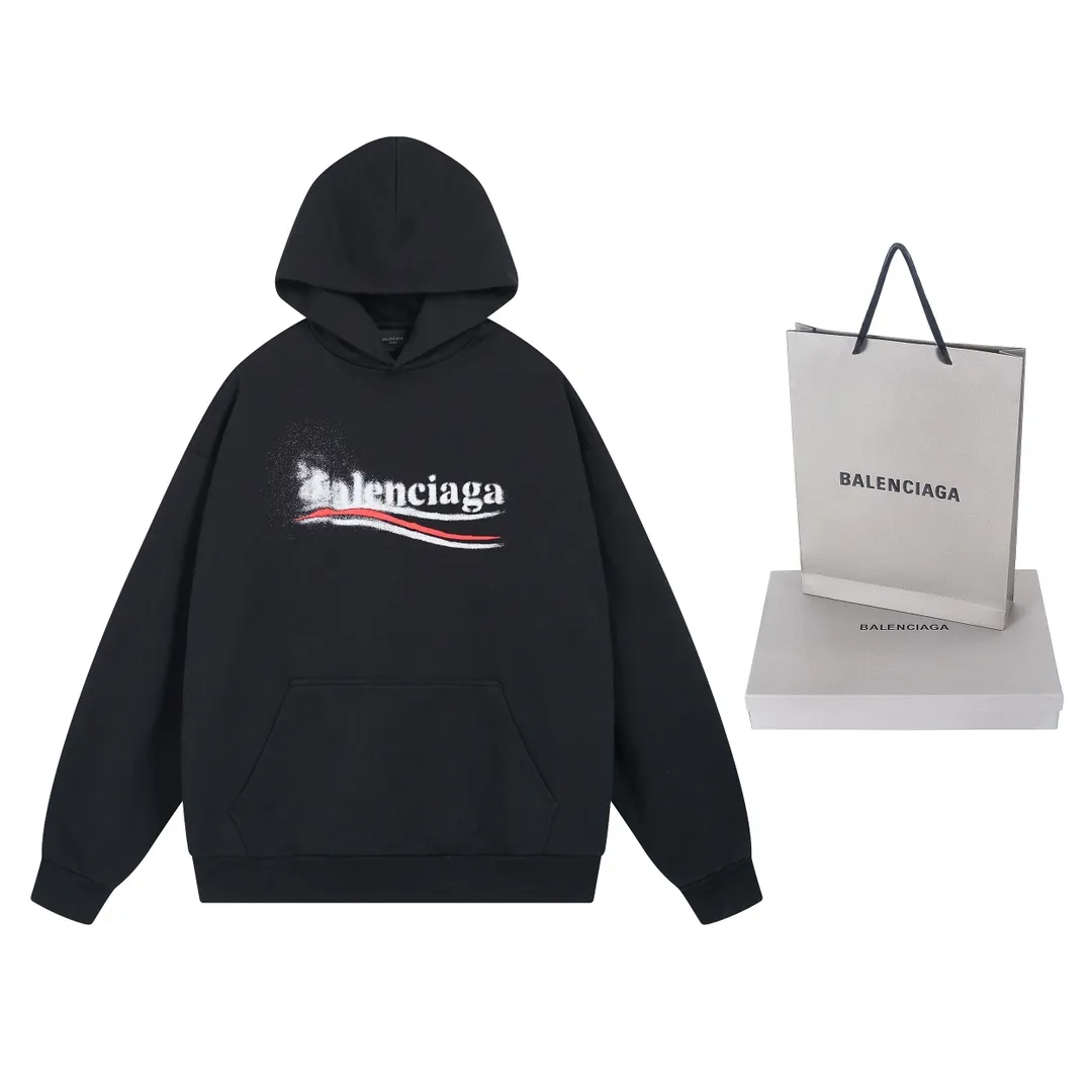 🅿️300 real photos [Top version. Official website quality] BALENCI*GA/Paris. 2024 new classic letter LOGO printed graffiti hooded sweatshirt. Brick cabinets are synchronized. Genuine products are developed at the first time. All fabric colors are available. Printed Y boards are customized. Enjoy printing and comparison! The fabric is made of Paris ZP custom-woven and dyed cotton terry sweatshirt. Weighing 460 grams, the cloth surface is clean. The cloth pattern is clear, soft and comfortable. The threads are dyed with no color difference. The classic LOGO uses environmentally friendly imported materials to print graffiti, and the dot direct spray process creates a three-dimensional effect. Restore brick cabinets, adopt OS loose shoulder style. Same style for men and women. Code: BL238930 Color: black and blue, off-white, size: XS S M L