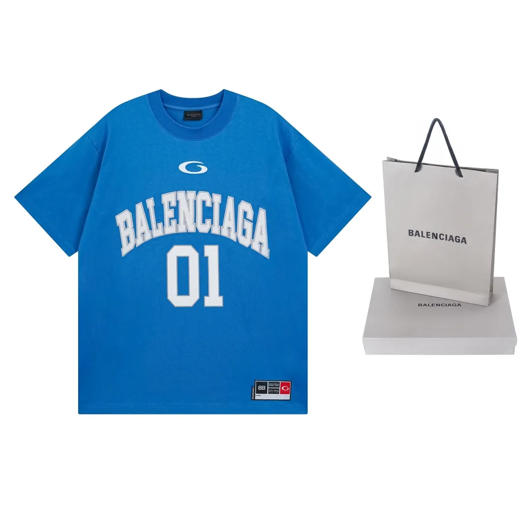 🅿️210 Actual pictures [Top version. Official website quality] BALENCI*GA/Paris.SS25 latest basketball uniform embroidered printed long-sleeved T-shirt. The front embroidery is embroidered and printed using a Tajima computer embroidery machine, the lower left corner is stamped, and the back piece is printed. Brick cabinets are synchronized. Genuine products are developed at the first time. The fabric is made of Paris ZP custom-woven and dyed cotton double yarn. Weighing 260 grams, the cloth surface is clean. The cloth pattern is clear, soft and comfortable. The threads are dyed with no color difference. The printing uses environmentally friendly imported materials, the letters are clear and the effect is three-dimensional. The version adopts OS loose shoulder design. Same style for men and women. Code: BL253626 Color: black, white, orchid, purple, yellow, green. Size: XS S M L