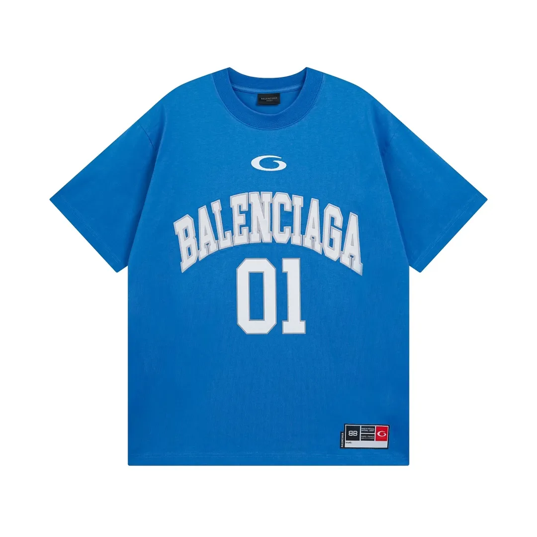 🅿️210 Actual pictures [Top version. Official website quality] BALENCI*GA/Paris.SS25 latest basketball uniform embroidered printed long-sleeved T-shirt. The front embroidery is embroidered and printed using a Tajima computer embroidery machine, the lower left corner is stamped, and the back piece is printed. Brick cabinets are synchronized. Genuine products are developed at the first time. The fabric is made of Paris ZP custom-woven and dyed cotton double yarn. Weighing 260 grams, the cloth surface is clean. The cloth pattern is clear, soft and comfortable. The threads are dyed with no color difference. The printing uses environmentally friendly imported materials, the letters are clear and the effect is three-dimensional. The version adopts OS loose shoulder design. Same style for men and women. Code: BL253626 Color: black, white, orchid, purple, yellow, green. Size: XS S M L