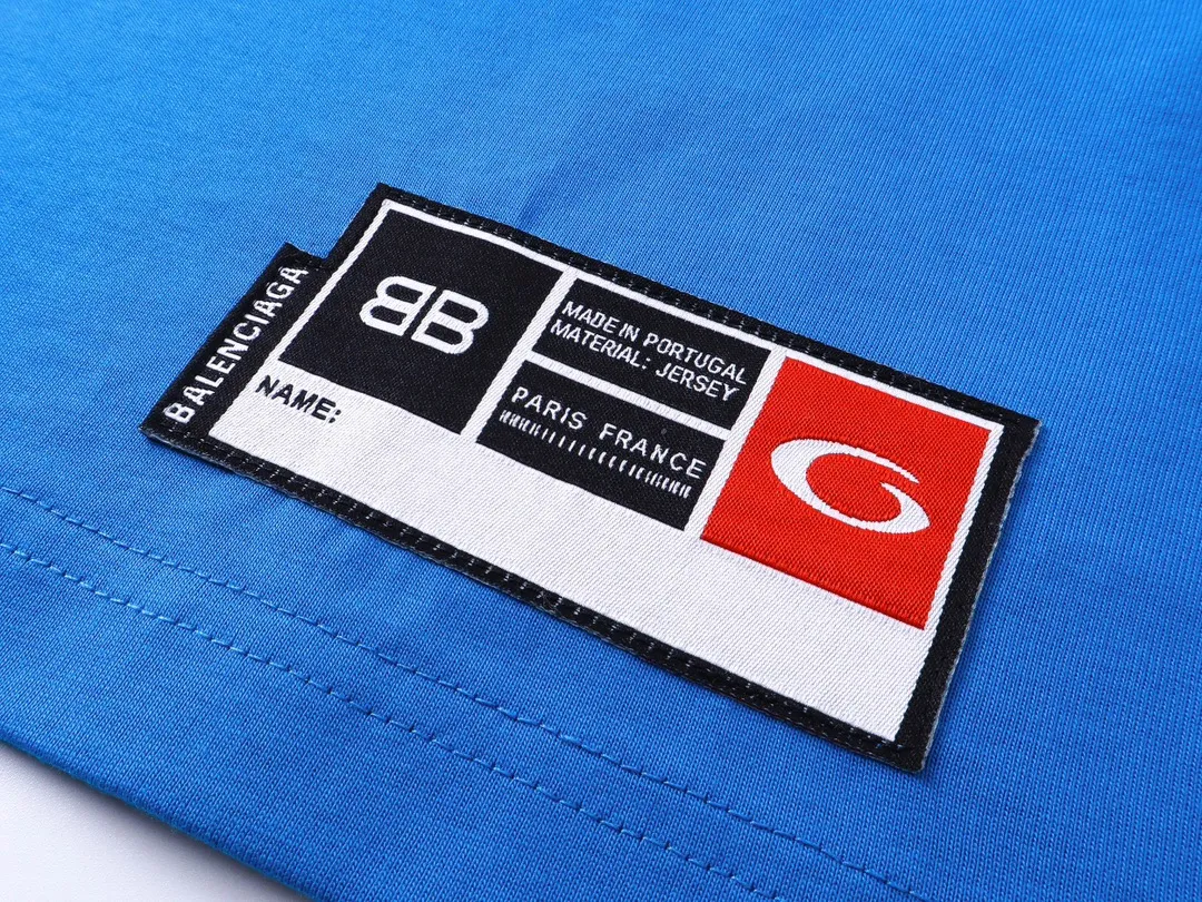 🅿️210 Actual pictures [Top version. Official website quality] BALENCI*GA/Paris.SS25 latest basketball uniform embroidered printed long-sleeved T-shirt. The front embroidery is embroidered and printed using a Tajima computer embroidery machine, the lower left corner is stamped, and the back piece is printed. Brick cabinets are synchronized. Genuine products are developed at the first time. The fabric is made of Paris ZP custom-woven and dyed cotton double yarn. Weighing 260 grams, the cloth surface is clean. The cloth pattern is clear, soft and comfortable. The threads are dyed with no color difference. The printing uses environmentally friendly imported materials, the letters are clear and the effect is three-dimensional. The version adopts OS loose shoulder design. Same style for men and women. Code: BL253626 Color: black, white, orchid, purple, yellow, green. Size: XS S M L