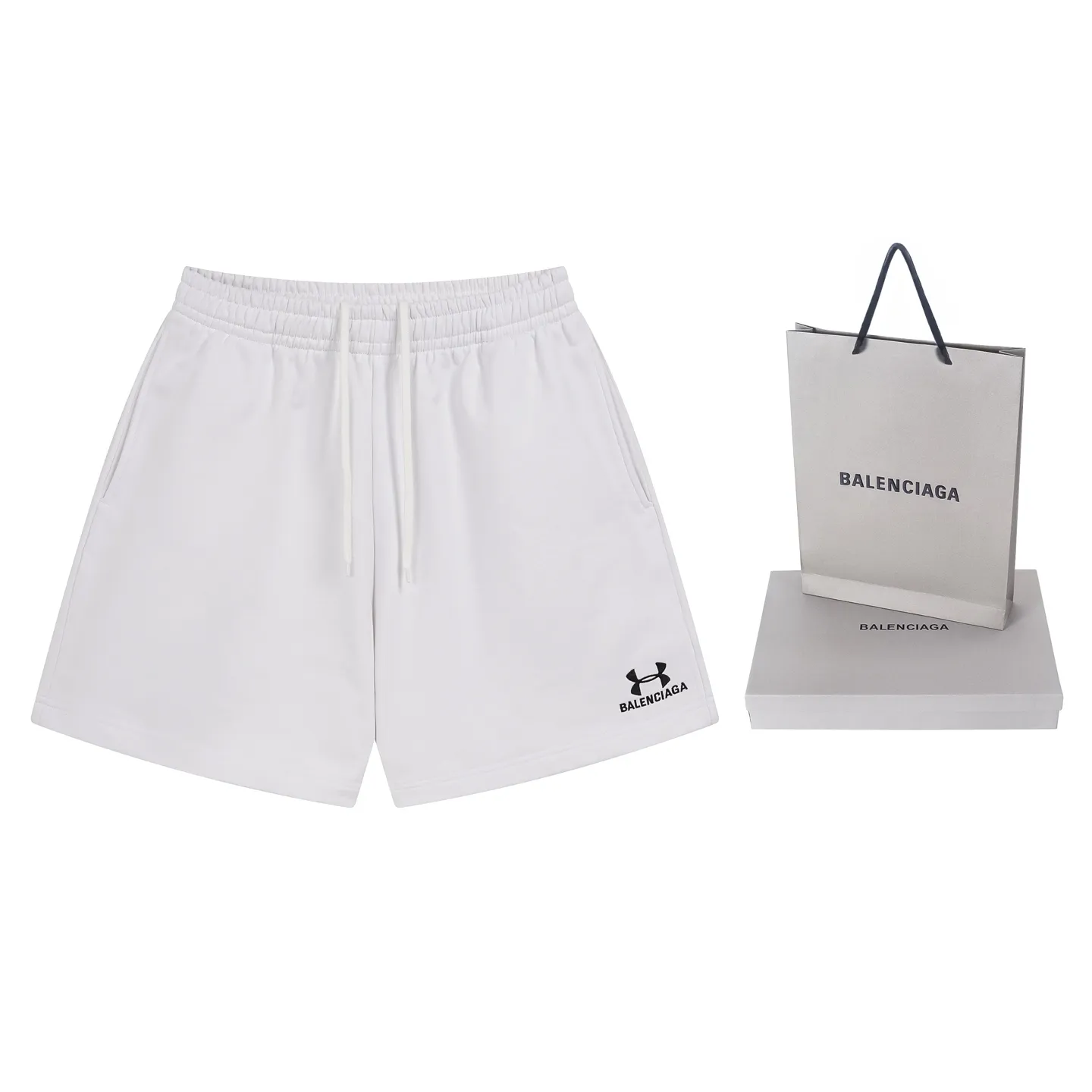 🅿️210 real photos [Top version. Official website quality] BALENCI*GA/Paris. 2025 new model. New embroidered shorts co-branded by Under Armor in Paris. Synchronized with brick cabinets. Developed as genuine products at the first time, please print and compare! The fabric is made of Paris ZP custom-woven and dyed 100% cotton terry sweatshirt. The weight is 460 grams. The cloth surface is clean. The cloth pattern is clear and the hand feels soft and comfortable. The embroidery uses an imported Tajima embroidery machine. The letters are clear and the effect is three-dimensional. The version adopts a loose version. Same style for men and women. Code: BL257003 Color: black, white Size: XS S M L