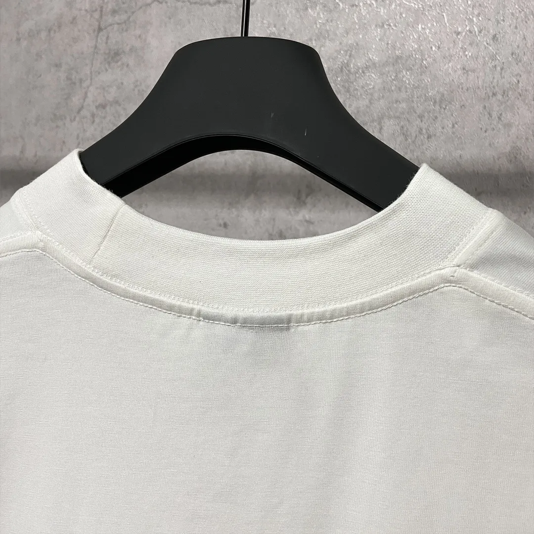 🅿️160 9137# Actual photo Top version [[BALENCIA*GA] official website quality Paris new classic LOGO past collection printed short-sleeved T-shirt OS version Loose shoulder Unisex fabric: 260 grams 100% cotton double yarn Technology: front and back printing Garment washing Shape solid color Color: black white Size: XS S M L