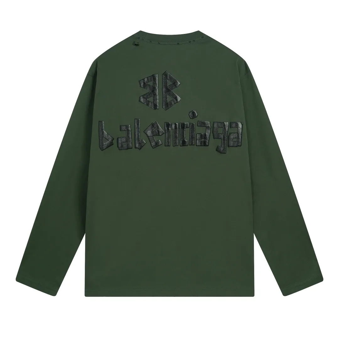 🅿️216 Real photos [Top version. Official website quality] BALENCI*GA/Paris. 23ss latest classic model. Front and rear tape direct printing. Ready-to-wear washed and worn long-sleeved T-shirt. Genuine product developed at the first time, brick cabinet synchronization. Welcome to compare. The fabric is made of Paris ZP custom-woven and dyed 100% cotton with double-yarn compact cotton. The weight is 260 grams. The cloth surface is clean. The cloth pattern is clear, soft and comfortable, and the threads are dyed with no color difference. The classic pattern is directly sprayed by a direct injection machine. Environmentally friendly imported materials, three-dimensional effect. Restored brick cabinet. The garments were washed and aged, and polished by many hands. Produced by ultra-heavy craftsmanship, the market currency is very different, welcome to compare. The version adopts OS loose shoulder design. The same style for men and women. Code: BL225003 Color: dark blue gray, off-white, burgundy, green, black blue, fog blue Size: XS S M L