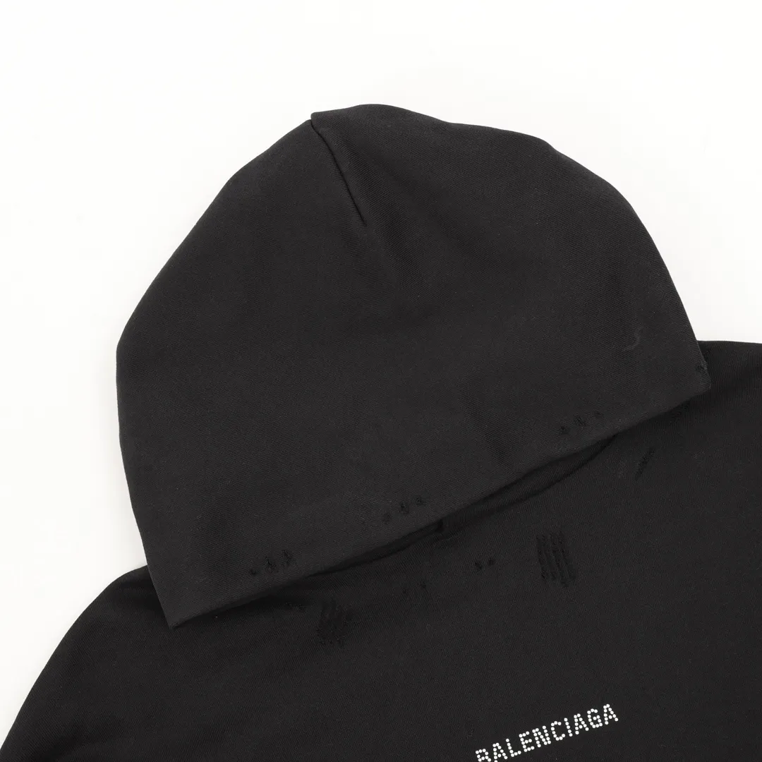 🅿️580 balenciaga/Balenciaga hot diamond mother-in-law hooded sweatshirt uses 26-count pure cotton double yarn plain weave, 580G double yarn combed pure cotton high-end dust-free fabric, 21-count double yarn flat machine rib, 18SJC yarn, 70D ultra-fine elastic stitching, nearly non-sensory routing, close-fitting and comfortable , analysis of the original ZP mold opening costing 7800+, the top enzyme washing hair removal process is not common in the market and is low-cost, the singeing plus hair eating process has a clear face, no burrs and dust, the face is lightly sanded, the hand feels delicate and soft, and the loose and large size is available. Size：S-L