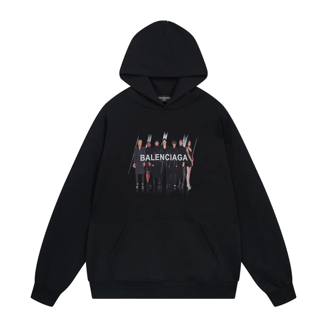 🅿️310 Detailed picture [Top version. Official website quality] BALENCI*GA/Paris. Classic model. 22SS#BALENCI*GA# Portrait band direct-printed hooded sweatshirt. Brick cabinet synchronization. The fabric is made of Paris ZP custom-woven and dyed cotton sweatshirt. The weight is 450 grams, the cloth surface is clean. The cloth pattern is clear, soft and comfortable. The threads are woven and dyed with no color difference. The classic pattern is printed with Kornit direct-injection printing, which has no hand feel and a three-dimensional effect, restoring the brick cabinet. The version adopts the OS loose shoulder version. Same style for men and women. Code: BL238055 Color: Black. White. Medium gray Size: XS S M L