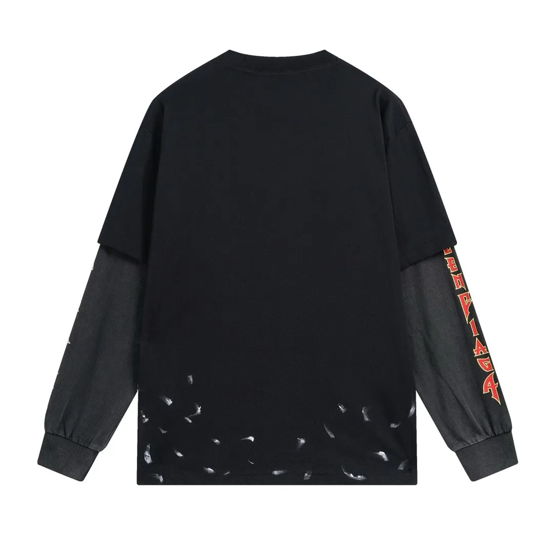 🅿️260 -BALENCI*GA Paris Lightning letter style long sleeves. The fabric is made of Paris custom-woven and dyed double-yarn pure cotton fabric. The weight is 280g. The thread is custom-woven and dyed without color difference. The front and back are cracked on the left and right sleeves. The hem is manually hand-painted. The cuffs are spliced. Two high-temperature shaping washes. os dropped shoulders are loose and the same style for men and women -Color: black white -SIZE: XS S M L Style number 8618#