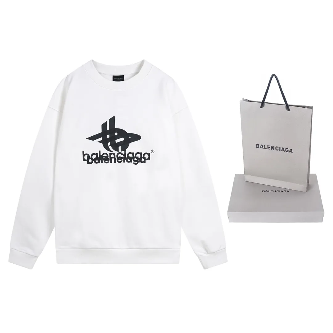 🅿️246 detailed pictures [Top version. Official website quality] BALENCI*GA/Paris. 2024 new style. Phantom double LOGO classic pattern printed round neck sweatshirt. Brick cabinet synchronization. Genuine product developed in the first time, happy to print and compare! The fabric is made of Paris ZP custom-woven and dyed cotton sweatshirt. The weight is 450 grams. The cloth surface is clean. The cloth pattern is clear, soft and comfortable. The threads are dyed with no color difference. The classic printing is made of environmentally friendly imported materials, with LOGO phantom effect, clear letters and three-dimensional effect. Restored brick cabinet. Ready-made clothes are washed and distressed, different market currency, welcome to compare, the version adopts OS loose shoulder version. Same style for men and women Coding: BL235566 Color: black, white Size: XS S M L
