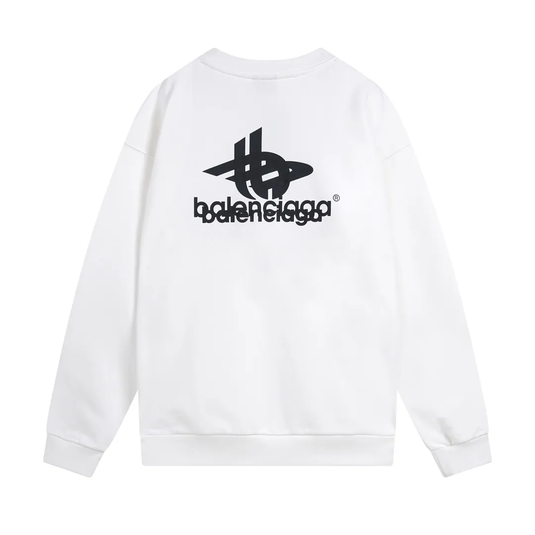 🅿️246 detailed pictures [Top version. Official website quality] BALENCI*GA/Paris. 2024 new style. Phantom double LOGO classic pattern printed round neck sweatshirt. Brick cabinet synchronization. Genuine product developed in the first time, happy to print and compare! The fabric is made of Paris ZP custom-woven and dyed cotton sweatshirt. The weight is 450 grams. The cloth surface is clean. The cloth pattern is clear, soft and comfortable. The threads are dyed with no color difference. The classic printing is made of environmentally friendly imported materials, with LOGO phantom effect, clear letters and three-dimensional effect. Restored brick cabinet. Ready-made clothes are washed and distressed, different market currency, welcome to compare, the version adopts OS loose shoulder version. Same style for men and women Coding: BL235566 Color: black, white Size: XS S M L