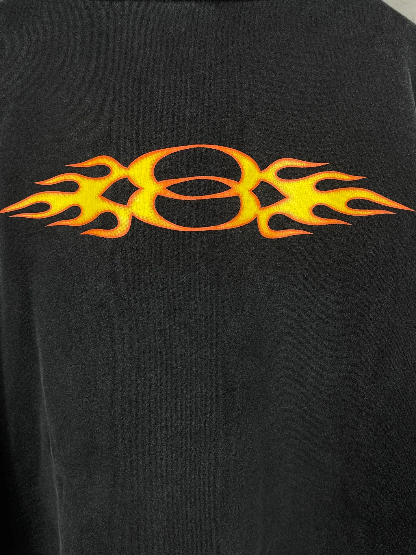 🅿️350 real photos [Top version. Official website quality] BALENCI*GA/Paris#.2024#Double Ring# Flame Direct Injection Printed Washed and Distressed Hooded Sweatshirt 2024 New Style. Genuine product developed at the first time, widely used in the market. Happy printing comparison! The fabric is made of Paris ZP custom-woven and dyed cotton sweatshirt. Weighing 460 grams, the cloth surface is clean. The cloth pattern is clear, soft and comfortable. The threads are dyed with no color difference. The printing uses environmentally friendly imported materials for direct printing, with clear patterns and three-dimensional effects. The entire garment is washed, distressed and worn. The version adopts OS loose shoulder design. Same style for men and women. Code: BL238937 Color: washed black Size: XS S M L