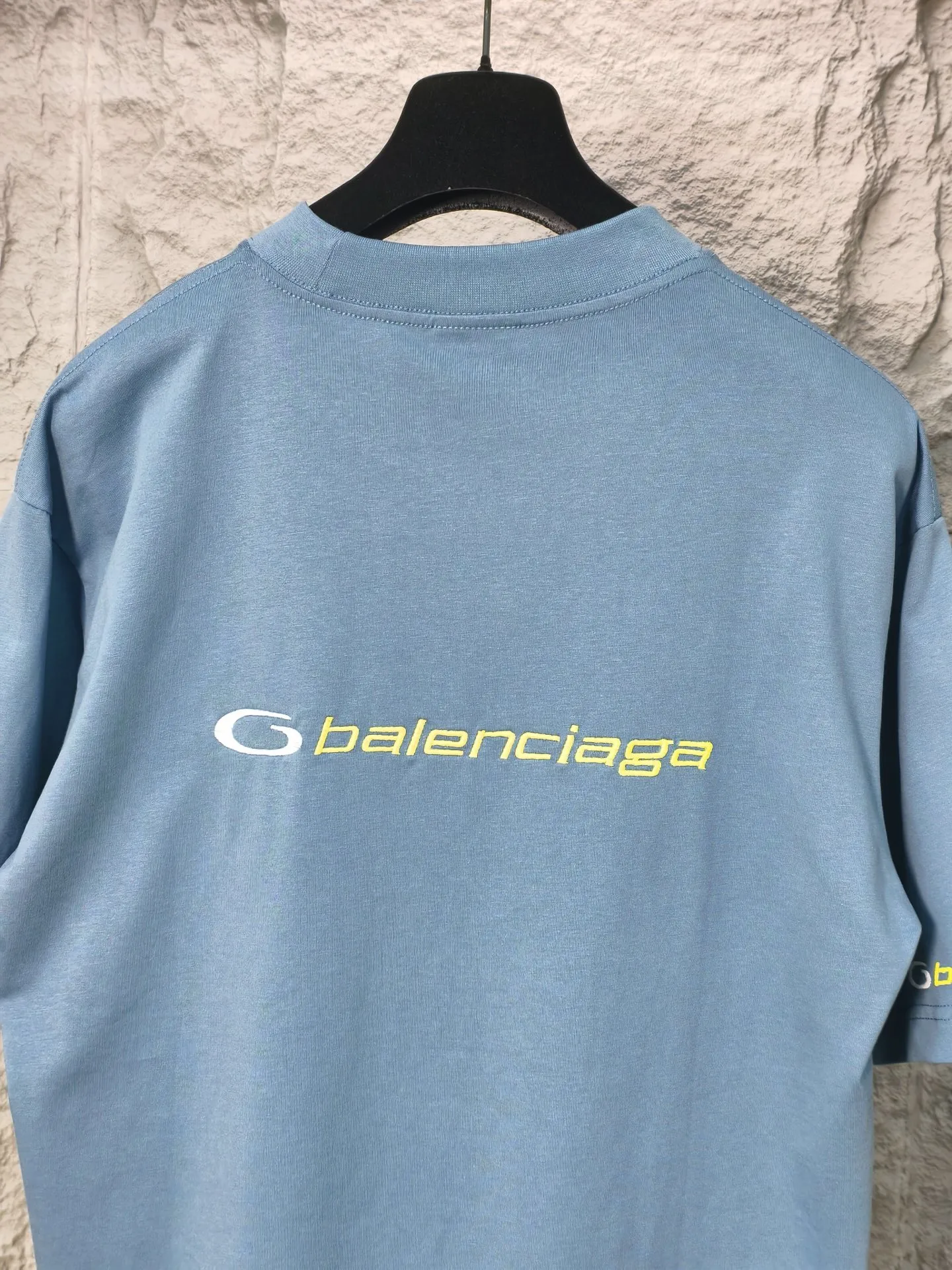 🅿️180 9209# Actual pictures Top version [[BALENCIA*GA] Official website quality Paris new classic letter LOGO embroidered short-sleeved T-shirt OS version Loose dropped shoulders Unisex style Fabric: 260g 100% cotton double yarn Craftsmanship: Embroidery on the front and back panels, left and right sleeves Garment washing Shape solid color Color: black fog blue Size: XS S M L