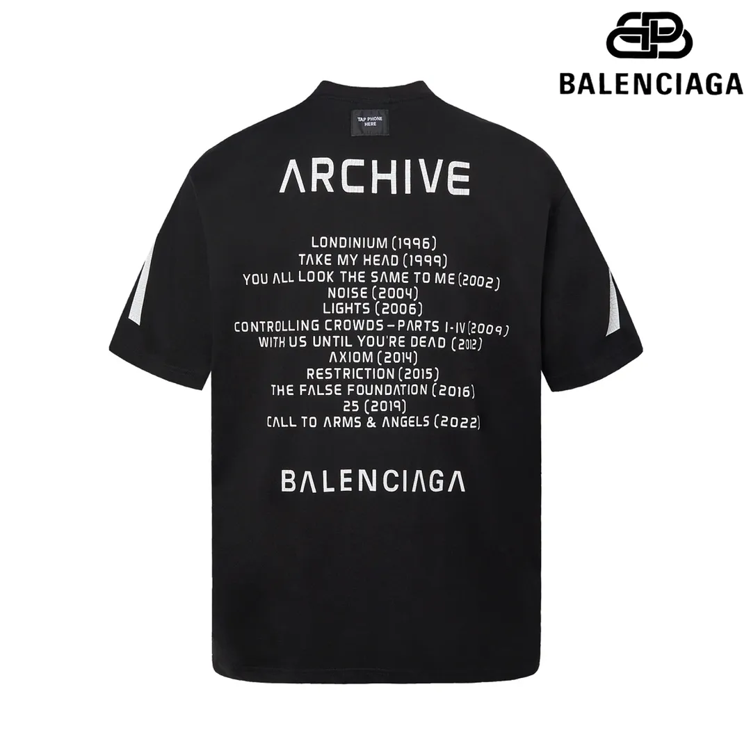 🅿️180 9121# Detailed picture Top version [[BALENCIA*GA] official website quality Paris new joint music collaboration cracked stretch crack short-sleeved T-shirt OS version loose dropped shoulders Unisex style Fabric: 260g 100% cotton double yarn Process: front and rear panels left and right sleeves crack print Garment wash worn distressed solid color Color: black (cracked) gray (cracked) Size: XS S M L