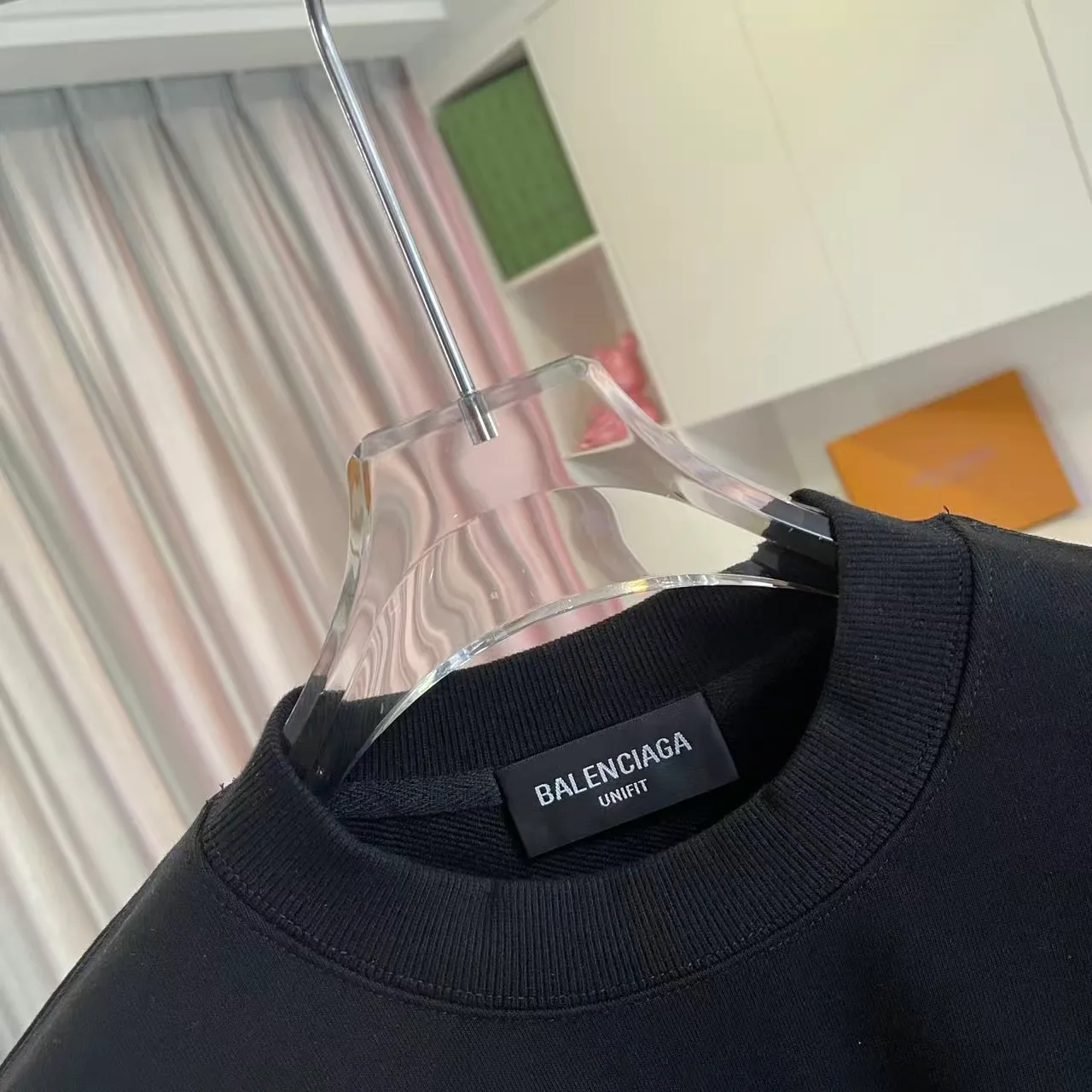 🅿️230 BALENCI*GA Paris 2025 Autumn and Winter New Style Personalized Letter Logo Print Customized Pure Cotton Fabric 400g Round Neck Sweater Same Style for Men and Women Size: S M L XL XXL Five Codes Color: Black White