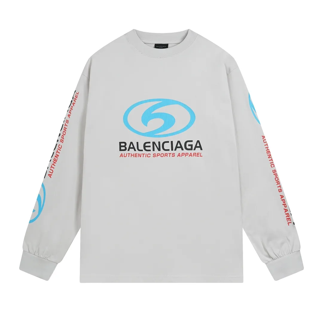 🅿️220 real photos [Top version. Official website quality] BALENCI*GA/Paris. 2024 new model. Paris surf pattern letter printing straight split long-sleeved T-shirt, brick cabinet synchronization. Genuine product developed at the first time, happy to print and compare! The fabric is made of Paris ZP custom-woven and dyed cotton double yarn. Weighing 260 grams, the cloth surface is clean. The cloth pattern is clear, soft and comfortable. The threads are dyed with no color difference. The classic LOGO is printed using environmentally friendly imported materials with clear pattern letters and a three-dimensional effect. Restored brick cabinet. Ready-made garments are washed, worn and distressed. Different market currency. Welcome to compare. The version adopts OS loose shoulder style. Same style for men and women. Code: BL225033 Color: gray blue, apricot, size: XS S M L