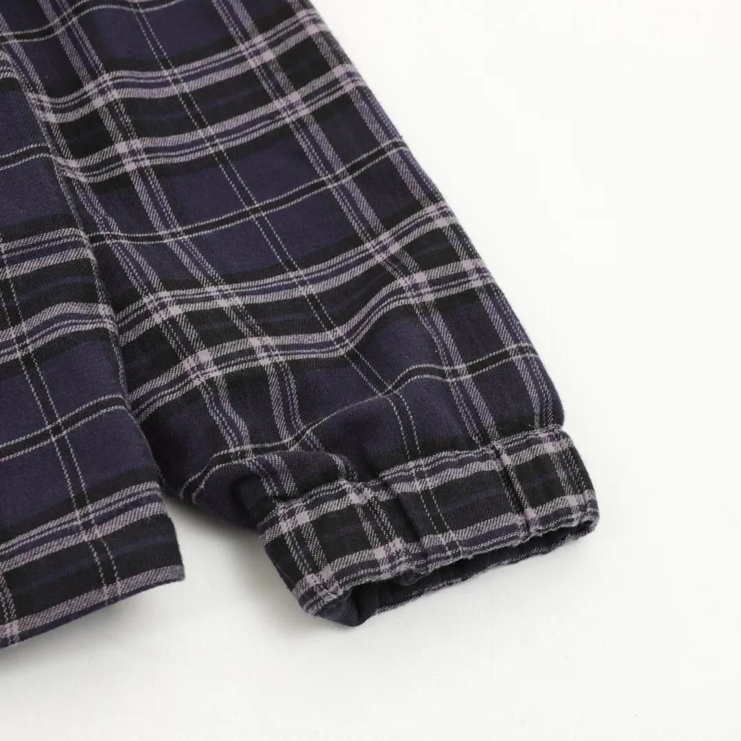 🅿️620 Balenciaga/Balenciaga plaid patch letter zipper jacket is made of customized matt Taslan professional fabrics, plus three-proof coating process, Teflon anti-fouling treatment, anti-oil stains and easy to clean, polyester high-density bird's eye mesh lining, three-dimensional circulation breathable structure, quick moisture export, anti-static treatment, more comfortable to wear in autumn and winter, imported environmentally friendly glue screen printing, custom hardware zipper double puller LOGO, custom accessories three labels Size: XS-L