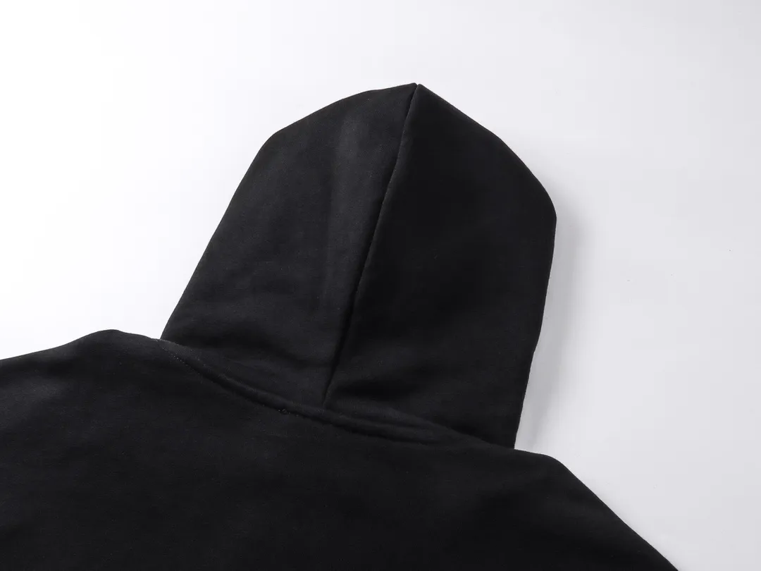 🅿️370 real photos [Top version. Official website quality] BALENCI*GA/Paris. SS24 new Balenciaga Vogue co-branded series. Front and rear LOGO direct-printed hooded sweatshirt. Brick cabinet synchronization. Genuine product developed at the first time, happy to print and compare! The fabric is made of Paris ZP custom-woven and dyed cotton terry sweatshirt. Weighing 460 grams, the cloth surface is clean. The cloth pattern is clear, soft and comfortable. The threads are dyed with no color difference. The printing is made of environmentally friendly imported materials with direct inkjet printing. The pattern letters are clear and the effect is three-dimensional. The version adopts OS loose shoulder style. Same style for men and women. Code: BL238905 Color: black, off-white Size: XS S M L