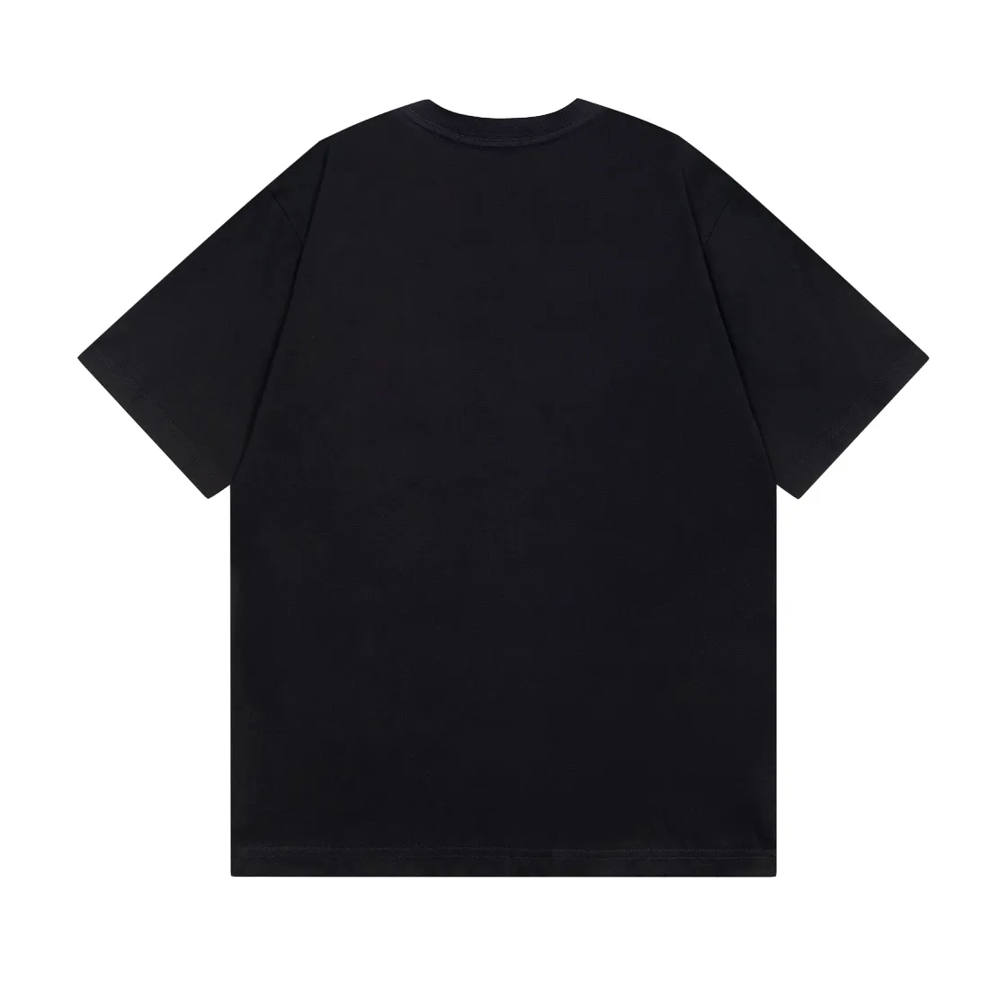 🅿️166 Detailed picture [Top version. Official website quality] BALENCI*GA/Paris. Classic style. BALENCI*GA#phantom BB direct-printed short-sleeved T-shirt. Brick cabinet synchronization. The fabric is made of Paris ZP custom-woven and dyed 100% cotton double yarn compact cotton. The weight is 260 grams, the cloth surface is clean. The cloth pattern is clear, soft and comfortable. The threads are woven and dyed with no color difference. The classic pattern is printed with Kornit direct-injection printing, which has no hand feel and a three-dimensional effect, restoring the brick cabinet. The version adopts the OS loose shoulder design. Same style for men and women. Code: BL223039 Color: black. White. Size: XS S M L