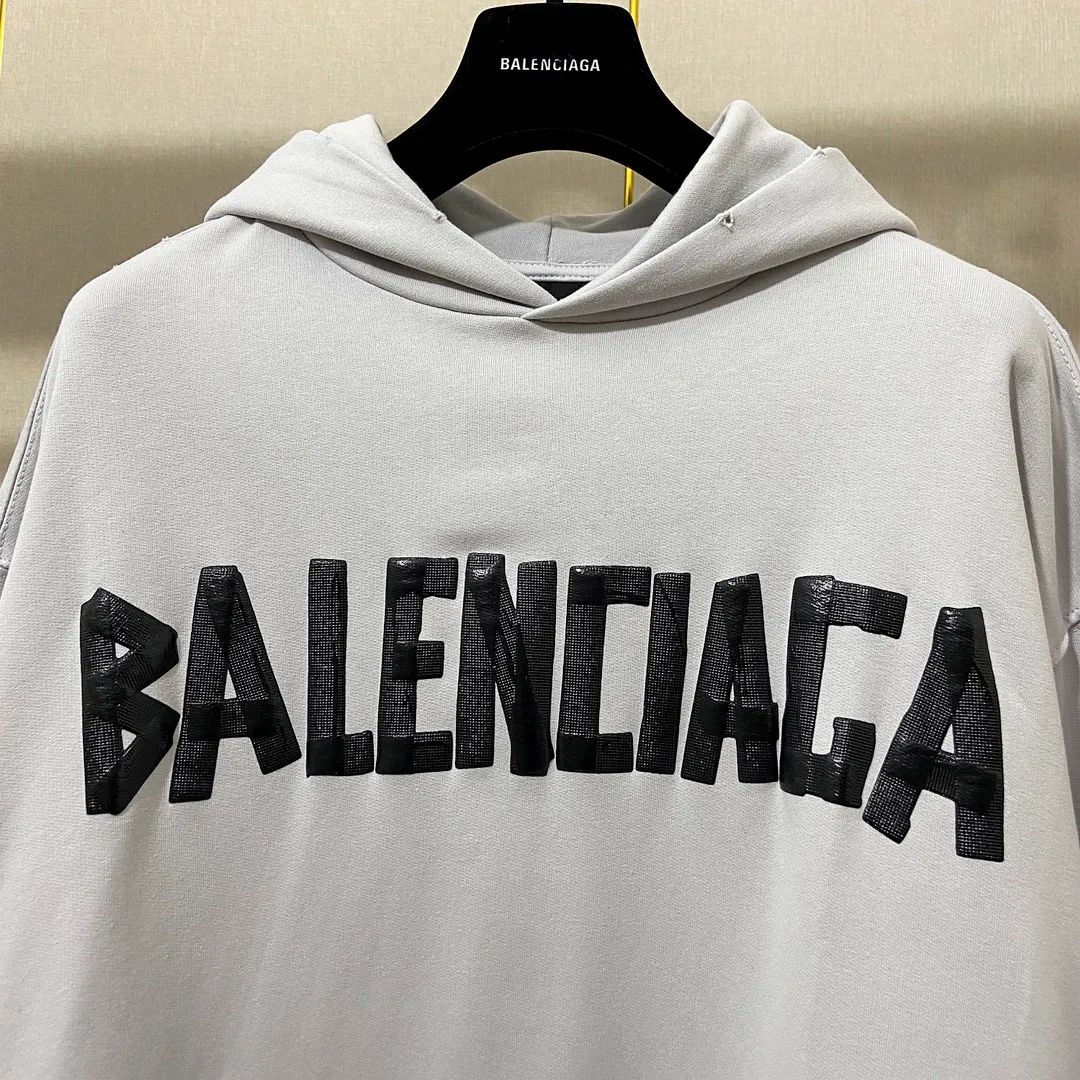 🅿️310 7110# Real photos Top version [BALENCIA*GA] Official website quality Paris new tape series hooded sweatshirt OS version Loose dropped shoulders Uniform style for men and women Fabric: 480g 100% cotton terry sweater Technology: Front and back printing Garment wash Worn Distressed Fixed color Color: black blue off-white Size: XS S M L