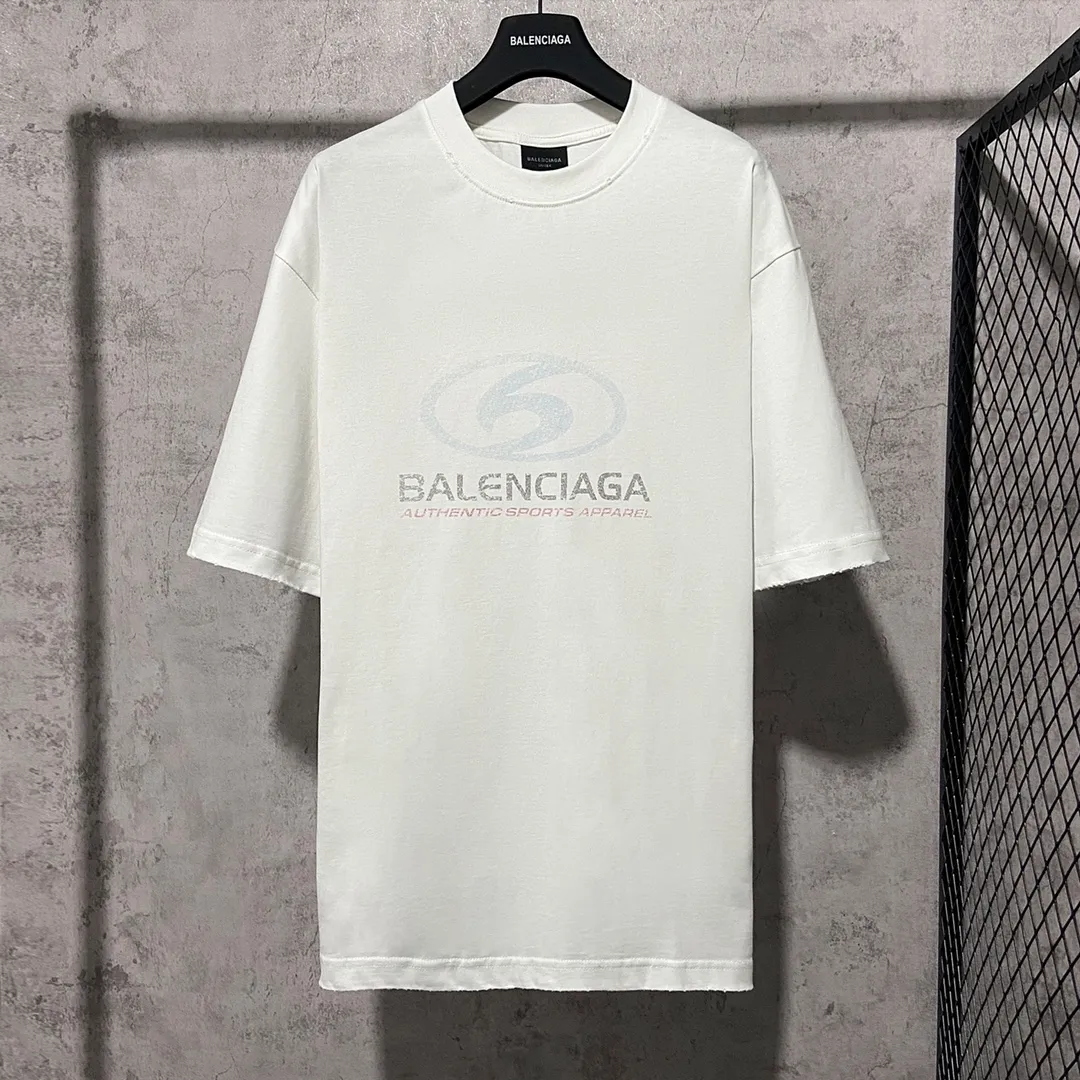 🅿️160 9132# Actual pictures Top version [[BALENCIA*GA] official website quality Paris new blur surfing LOGO pattern printed short-sleeved T-shirt OS version Loose dropped shoulders Unisex style Fabric: 260 grams 100% cotton double yarn Process: front and back printing Garment wash worn distressed fixed color Color: white Size: XS S M L