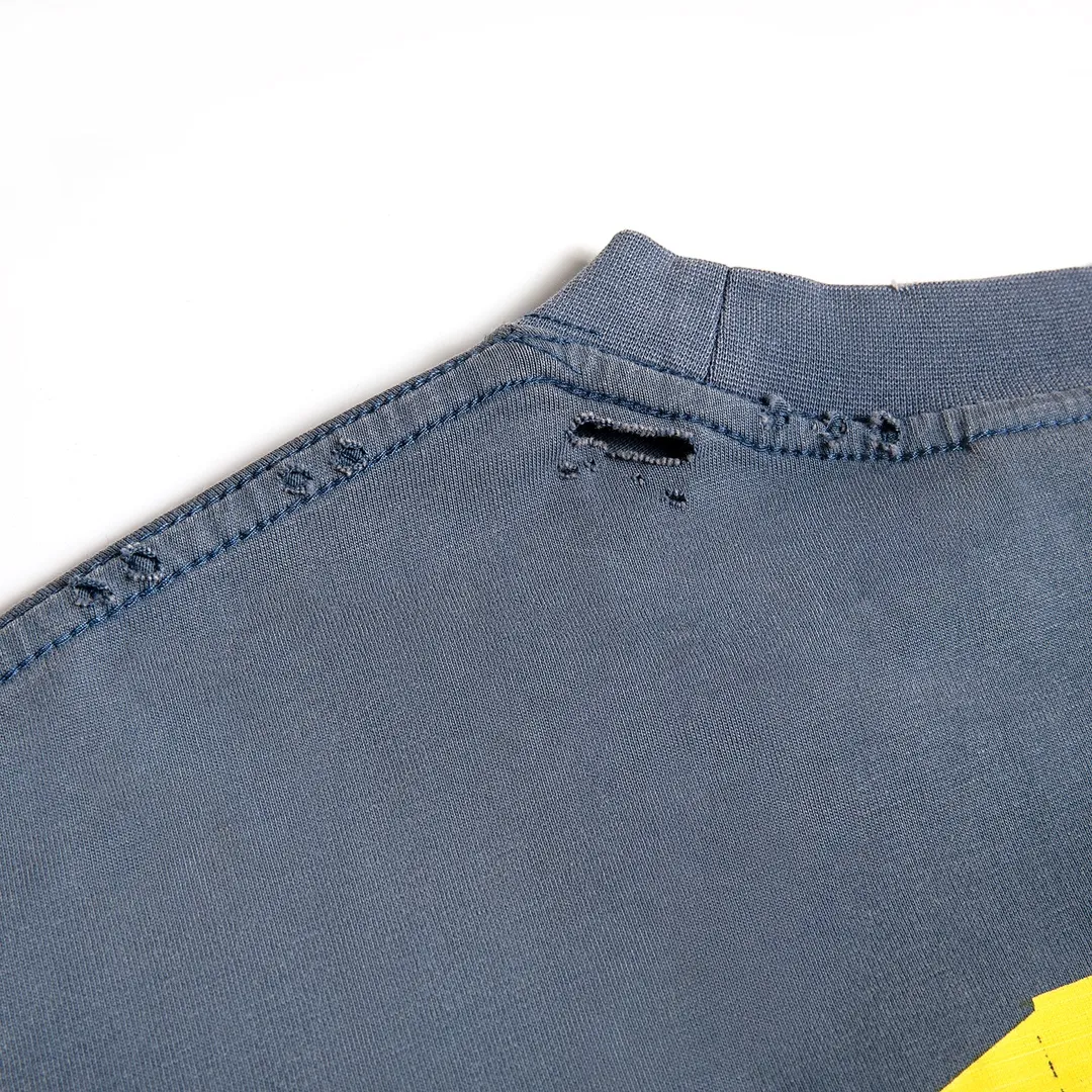 🅿️200 8110# Detailed picture Top version [[BALENCIA*GA] Official website quality Paris new classic yellow tape digital direct spray long-sleeved T-shirt OS version Loose dropped shoulders Unisex style Fabric: 280 grams 100% cotton double yarn (three washing processes) Process: Front and rear digital direct spray Garment wash Frayed Distressed Shape solid color Color: gray blue black white wash blue Burgundy Green Size: XS S M L