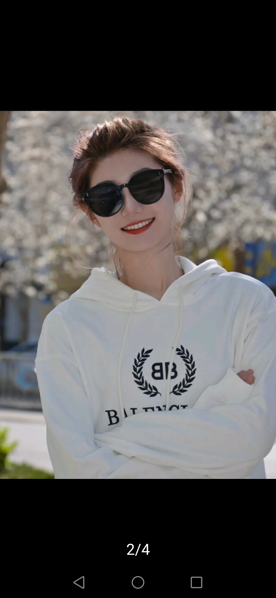 ♻️💯Reference model picture of the upper body❤️Spring and autumn style Balenciaga classic wheat ear hooded sweatshirt. Selected 480g cotton double yarn terry fabric, thick and textured, high-density knitting weaving technology, tight and elastic, extremely soft and skin-friendly, soft and delicate feel, no shrinkage or deformation, the upper body is crisp and stylish, different from the cheap soft couch fabrics with low weight and low count on the market.  Ultra-high-level workmanship, every detail shows a sense of luxury, and the original three-dimensional cutting process creates a perfect fit. The OS loose shoulder style accommodates all body types. It is a truly versatile style that looks slim and good-looking for both men and women.  The classic wheat ear letter printing on foam rubber has high fastness and will not crack or fall off. The classic pattern will never go out of style. There are many colors to choose from, and every color is beautiful!  Color: White Size: XS-L P:410