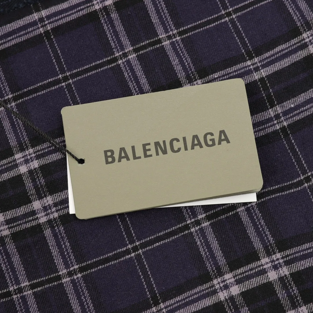 🅿️570 Balenciaga/Balenciaga plaid patch letter zipper jacket is made of customized matt Taslan professional fabric, with three-proof coating process, Teflon anti-fouling treatment, anti-oil stain and easy to clean, polyester high-density bird's eye mesh lining, three-dimensional circulation breathable structure, quick moisture export, anti-static treatment, more comfortable to wear in autumn and winter, imported environmentally friendly glue screen printing, customized hardware zipper double puller LOGO, customized accessories three labels Size: XS-L