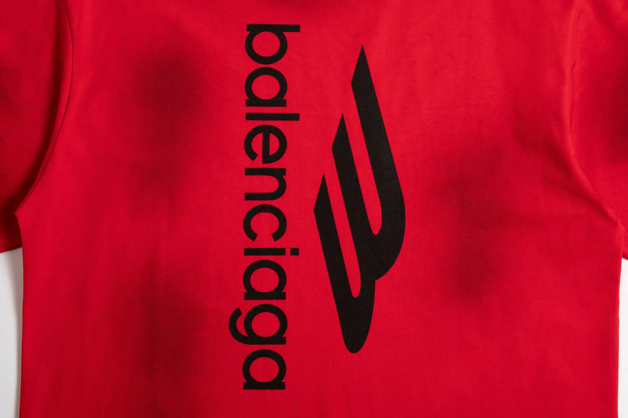 🅿️180 9187# Detailed picture Top version [[BALENCIA*GA] official website quality Paris new ski series 3M artistic letter LOGO printed short-sleeved T-shirt OS version loose dropped shoulders Unisex style Fabric: 260g 100% cotton double yarn Technology: front and rear left and right sleeve printing Garment wash spray painting worn distressed shaping solid color Color: black white Red (red has different craftsmanship and different prices) Size: XS S M L
