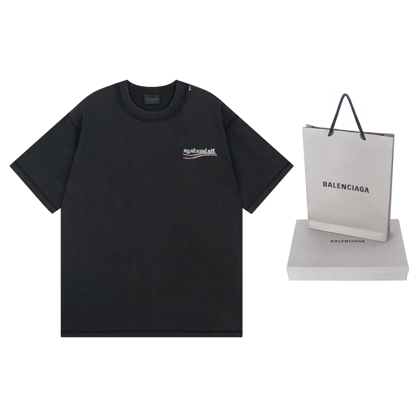 🅿️200 Actual pictures [Top version. Official website quality] BALENCI*GA/Paris #2025 new classic Coke sea spray LOGO reverse embroidery, washed and worn short-sleeved T-shirt, ready-to-wear stitched on the reverse, ready-to-wear washed, full of design sense. Welcome to compare. The fabric is made of Paris ZP custom-woven and dyed cotton double yarn, weight 260 grams, clean cloth surface. Clear cloth pattern, soft and comfortable. The threads are dyed with no color difference. The classic letter LOGO is embroidered on the reverse using an imported Tajima embroidery machine. The effect is three-dimensional. Restore brick cabinet, adopt OS loose shoulder style. Same style for men and women. Code: BL253677 Color: washed black, apricot Size: XS S M L