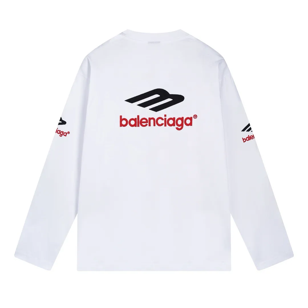 🅿️220 real photos [Top version. Official website quality] BALENCI*GA/Paris BALENCI*GA#2024 latest model, big LOGO icon. Front and back. Embroidered long-sleeved T-shirt on left and right sleeves. Brick cabinet synchronization. Genuine products are developed and developed in the first time. Welcome to compare! The fabric is made of Paris ZP custom-woven and dyed 100% cotton double-yarn compact cotton. The weight is 260 grams. The cloth surface is clean. The cloth pattern is clear. It is soft and comfortable. It has good color fastness and is not easy to change color. The threads are woven and dyed with no color difference. The embroidery is done using imported Tajima embroidery machines. Super 15W needle and thread, three-dimensional effect, clear lines. No burrs and miscellaneous threads, ultra-high craftsmanship embroidery. The version adopts OS loose shoulder design. Same style for men and women. Code: BL225002 Color: dark gray blue, white Size: XS S M L