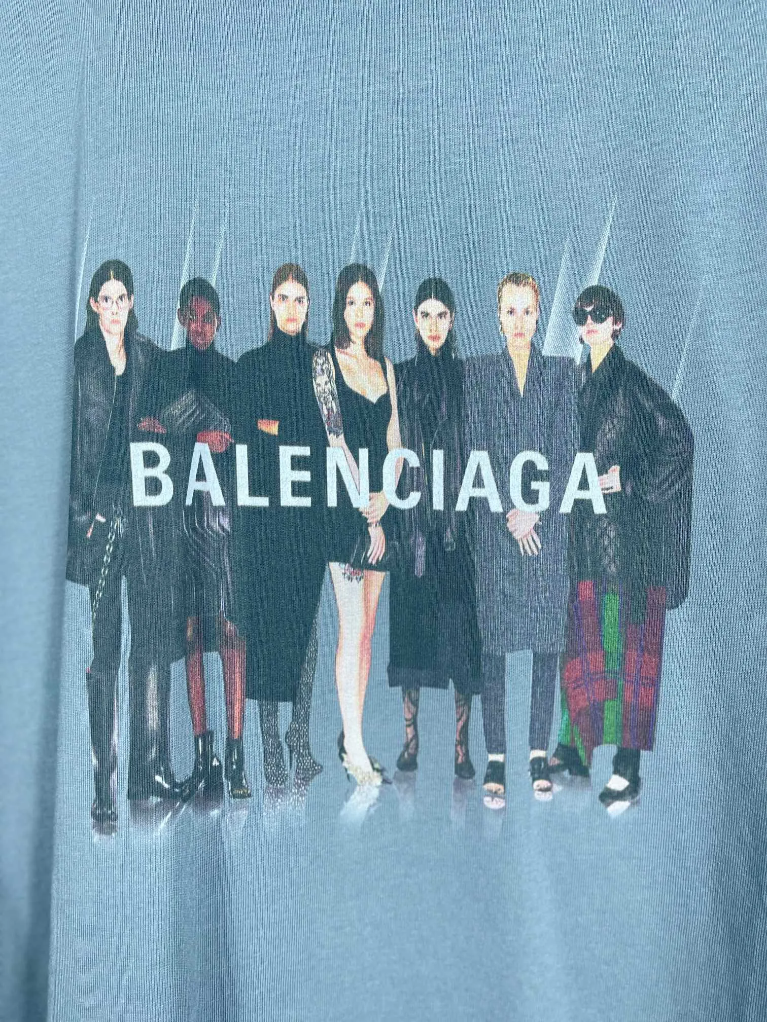 🅿️170 real photos [Top version. Official website quality] BALENC*GA/Paris. Classic model. 22SS#BALENCI*GA# Portrait band direct-injection printed short-sleeved T-shirt. Brick cabinet synchronization. The fabric is made of Paris ZP custom-woven and dyed 100% cotton double yarn compact cotton. The weight is 260 grams, the cloth surface is clean. The cloth pattern is clear, soft and comfortable. The threads are woven and dyed with no color difference. The classic pattern adopts Kornit direct-injection printing, which has no hand feel and a three-dimensional effect, restoring the brick cabinet. The version adopts the OS loose shoulder version. The same style for men and women. Code: BL223037 Color: black. White. Medium gray Size: XS S M L