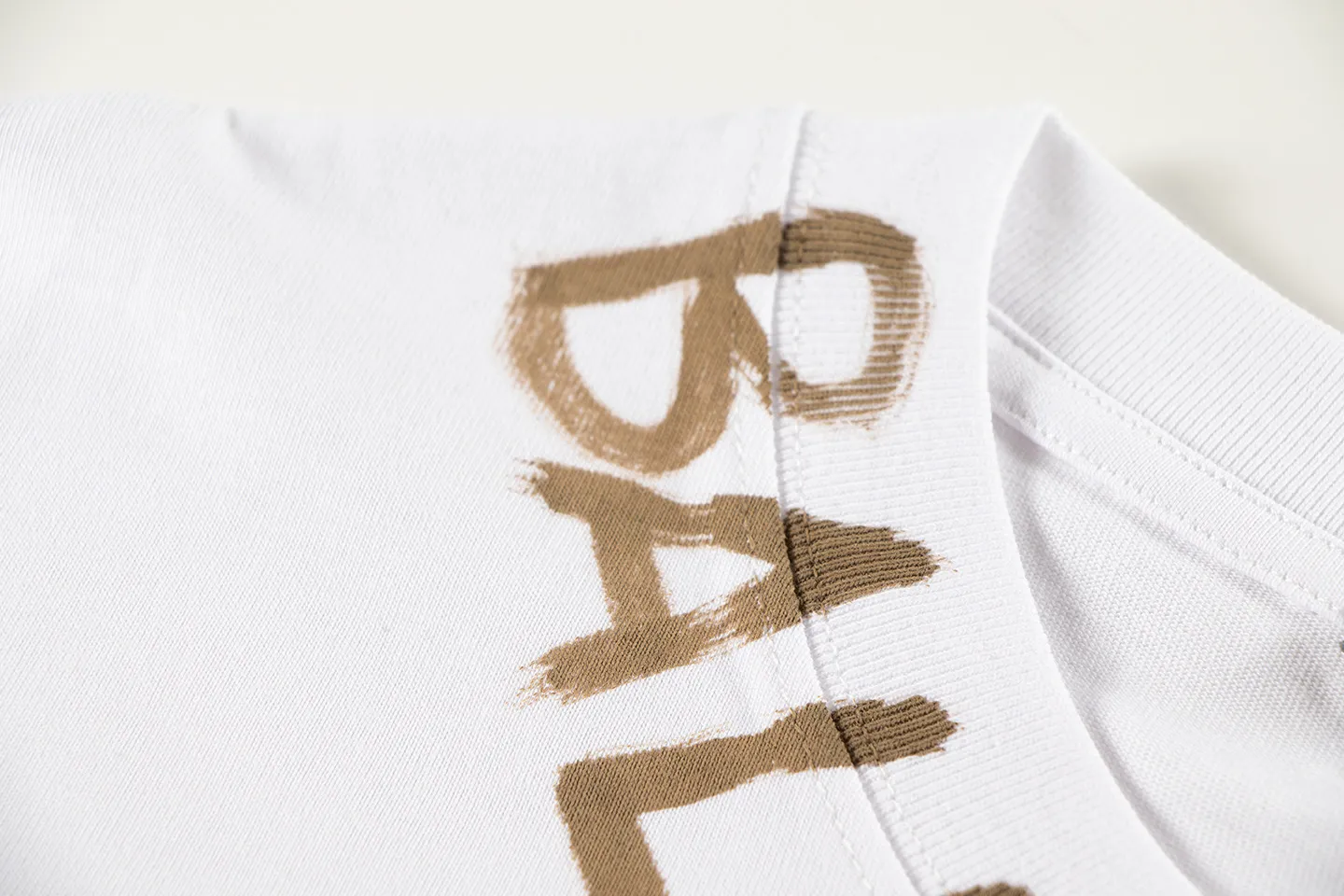 🅿️170 Style: 2026 new Balenciaga hand-painted short-sleeved T-shirt Material: High version 300g double yarn combed cotton Size: S～XL Color: White Style number: H0101
