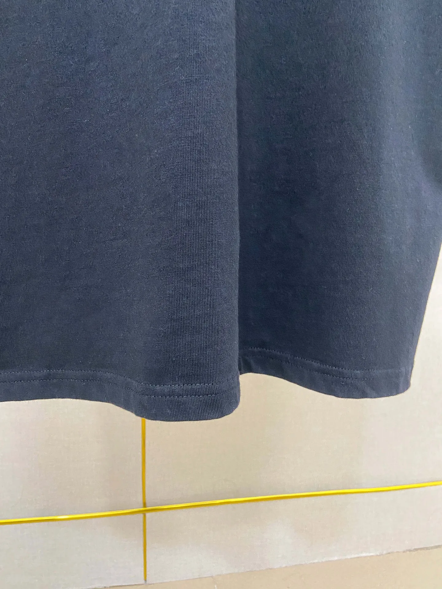 🅿️160 9176# Actual pictures Top version [[BALENCIA*GA] Official website quality Paris new 3M reflective film letter heat transfer short-sleeved T-shirt OS version Loose dropped shoulders Unisex style Fabric: 260g 100% cotton double yarn Technology: Front reflective heat transfer Garment wash Shape solid color Color: black off-white Size: XS S M L