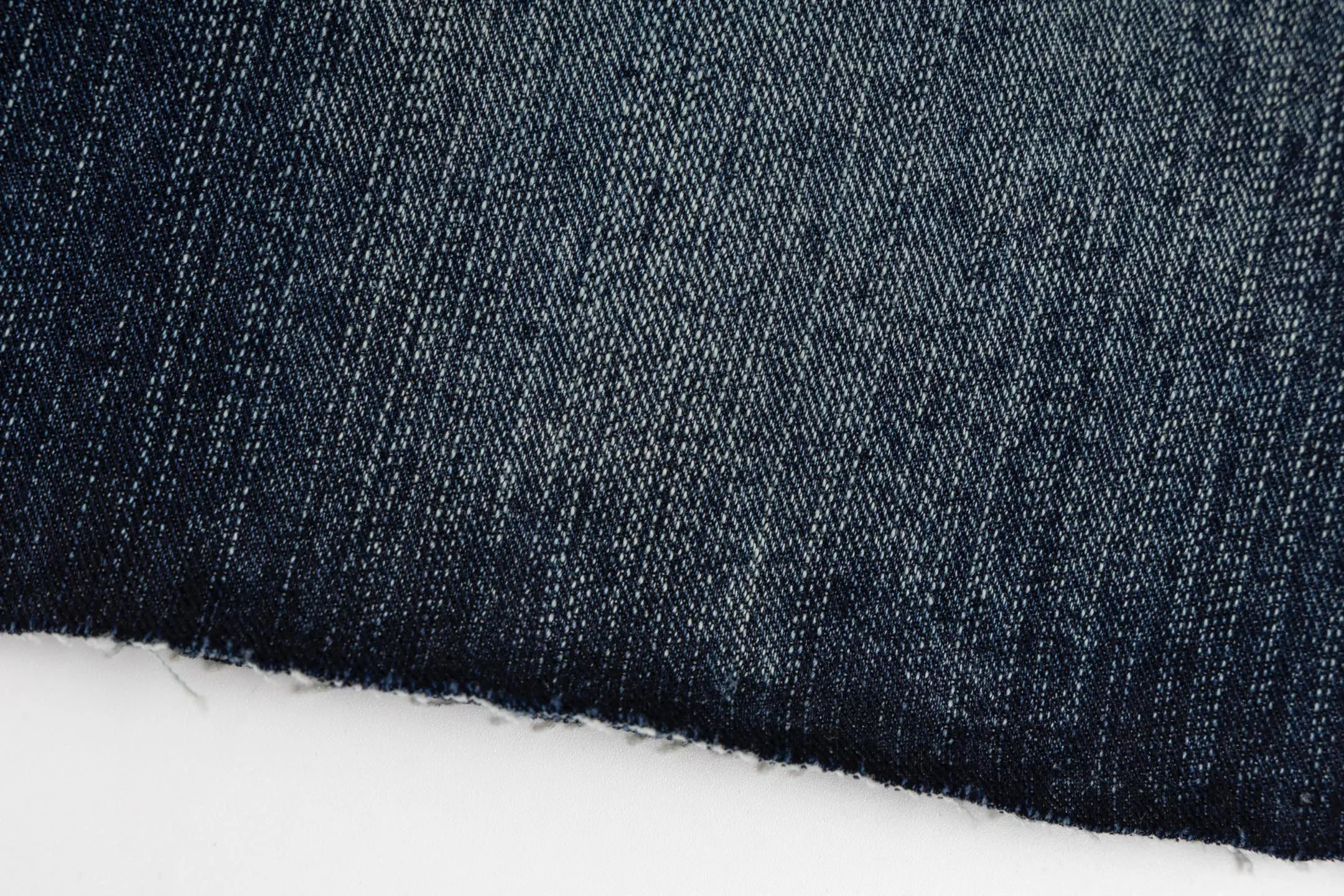 🅿️340 [Exclusive supply] BLCG Chinese Valentine's Day limited love embroidered denim shorts. The fabric is made of 460 grams of high-end customized fabrics. It is comparable to YB printing with clear layers and three-dimensionality. It has excellent washing effect, feels breathable and thick, and is purely handmade! The details of each part are made of high-quality metal, and the production process is extremely time-consuming and laborious. The matching details of the embroidered leather label show an exquisite effect. When paired with the same top, it is full of fashion and trend. The same style is versatile for men and women, showing luxury, classic and durability! Size:1/2/3/4