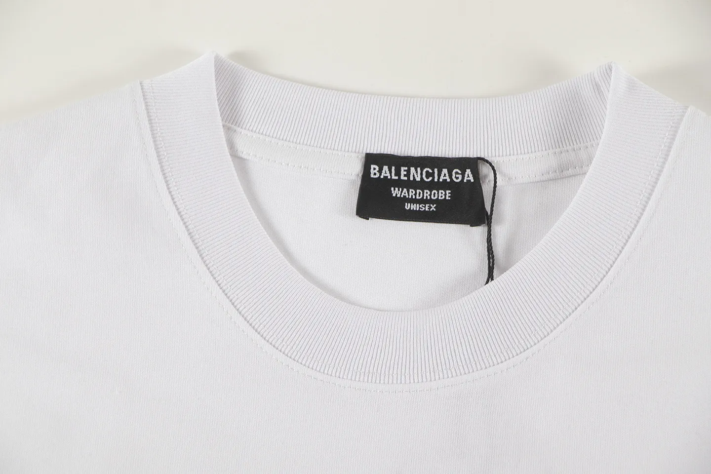 🅿️180 Balenciaga2026 new T-shirt (high craftsmanship) Material: Made of high version 300g double yarn combed cotton Size: S M L XL Color: black and white Style number: W2653