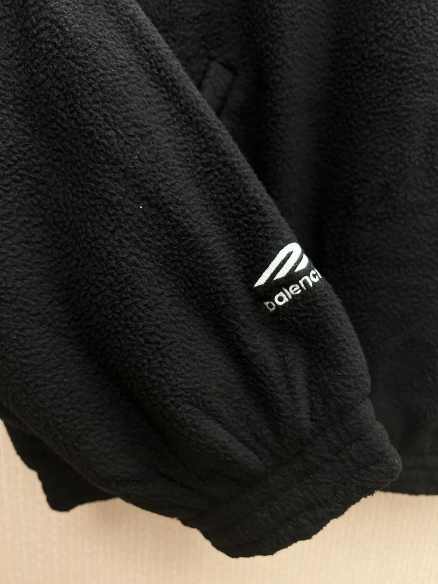 🅿️460 Paris 24ss new winter polar fleece sweatshirt hooded logo jacket, same style for men and women! Code number: 1.2.3.