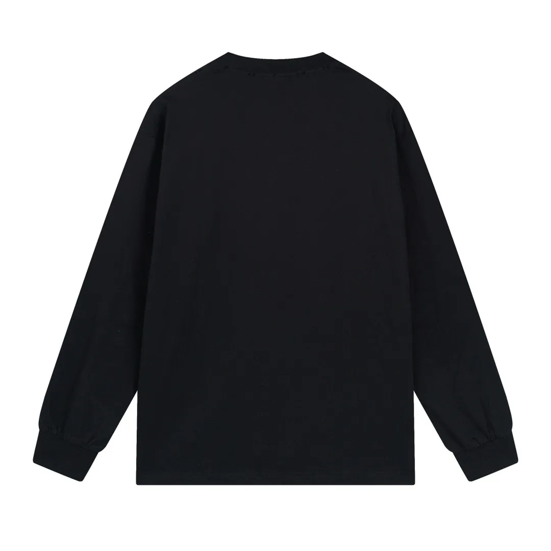 🅿️250 Actual pictures [Top version. Official website quality] BALENCI*GA/Paris BALENCI*GA#2024 latest model, Paris website embroidered letters large LOGO long-sleeved T-shirt. Brick cabinet sync. The first genuine product was developed, with over 200,000 stitches of counter-position embroidery on the chest. Notice! ️Full letter embroidery, welcome to compare! The fabric is made of Paris ZP custom-woven and dyed 100% cotton double-yarn compact cotton. The weight is 260 grams. The cloth surface is clean. The cloth pattern is clear. It is soft and comfortable. It has good color fastness and is not easy to change color. The threads are woven and dyed with no color difference. The embroidery is done using imported Tajima embroidery machines. Super 20W needle thread embroidery, accurate positioning, three-dimensional effect, clear lines. No burrs and miscellaneous threads, ultra-high craftsmanship embroidery. The version adopts OS loose shoulder design. Same style for men and women. Code: BL225001 Color: black, white. Size: XS S M L