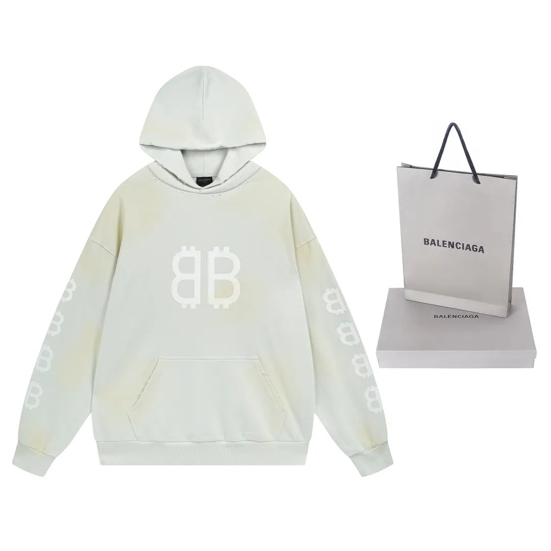 🅿️356 Detailed Pictures [Top version. Official website quality] BALENCI*GA/Paris. 2023 latest mud hand-painted frayed washed and distressed long-sleeved hooded sweatshirt. The brick cabinets are synchronized. ⚠️ Differentiate the market currency. Developed by YB. The color is black and blue. Worn. The hand-painted is consistent with ZP, ‼ ️The fabric is made of Paris ZP custom-woven and dyed cotton sweatshirt. The weight is 450 grams. The cloth surface is clean. The cloth pattern is clear, soft and comfortable. The threads are dyed with no color difference. Ready-made garments are hand-painted, worn, and distressed, with heavy craftsmanship. Comparisons welcome. The version adopts OS loose shoulder design. Same style for men and women. Code: BL238003 Color: black blue, off-white, blue Size: XS S M L
