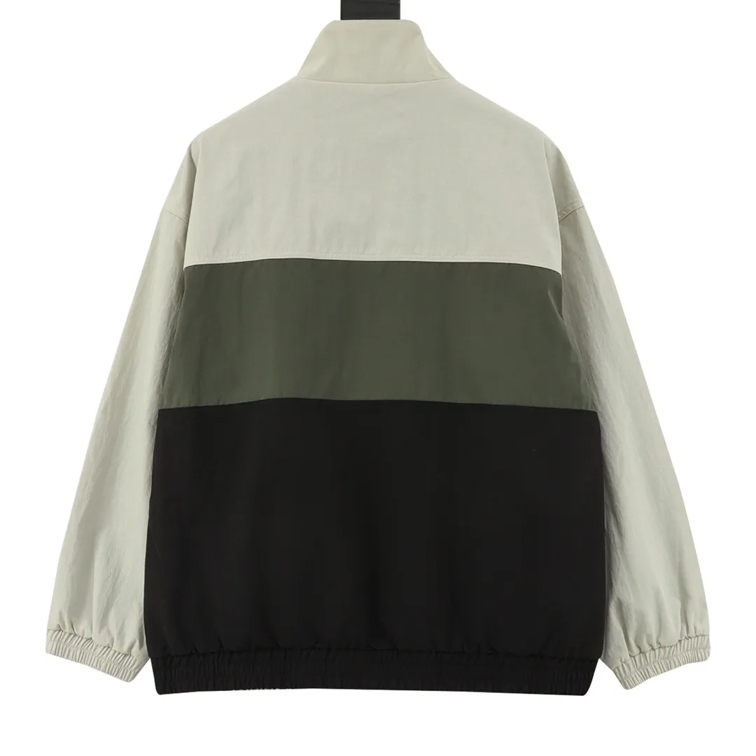 🅿️620 Balenciaga/Balenciaga three-color double-ring printed stand-up collar jacket. It is made of customized matt Taslan professional fabrics, plus three-proof coating process, Teflon anti-fouling treatment, anti-oil stains and easy to clean, polyester high-density bird's eye mesh lining, three-dimensional circulation breathable structure, quick moisture export, anti-static treatment, more comfortable to wear in autumn and winter, imported environmentally friendly glue screen printing, custom hardware zipper double puller LOGO, custom accessories three labels Size: XS-L